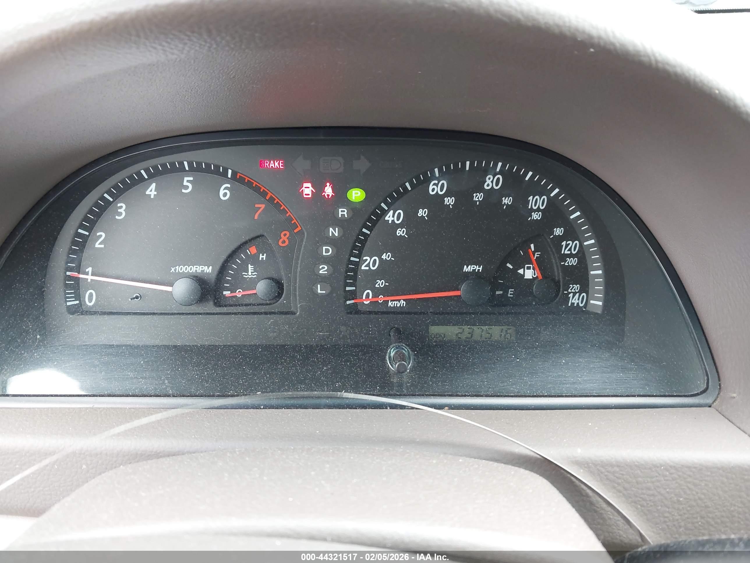 TOYOTA CAMRY image 7