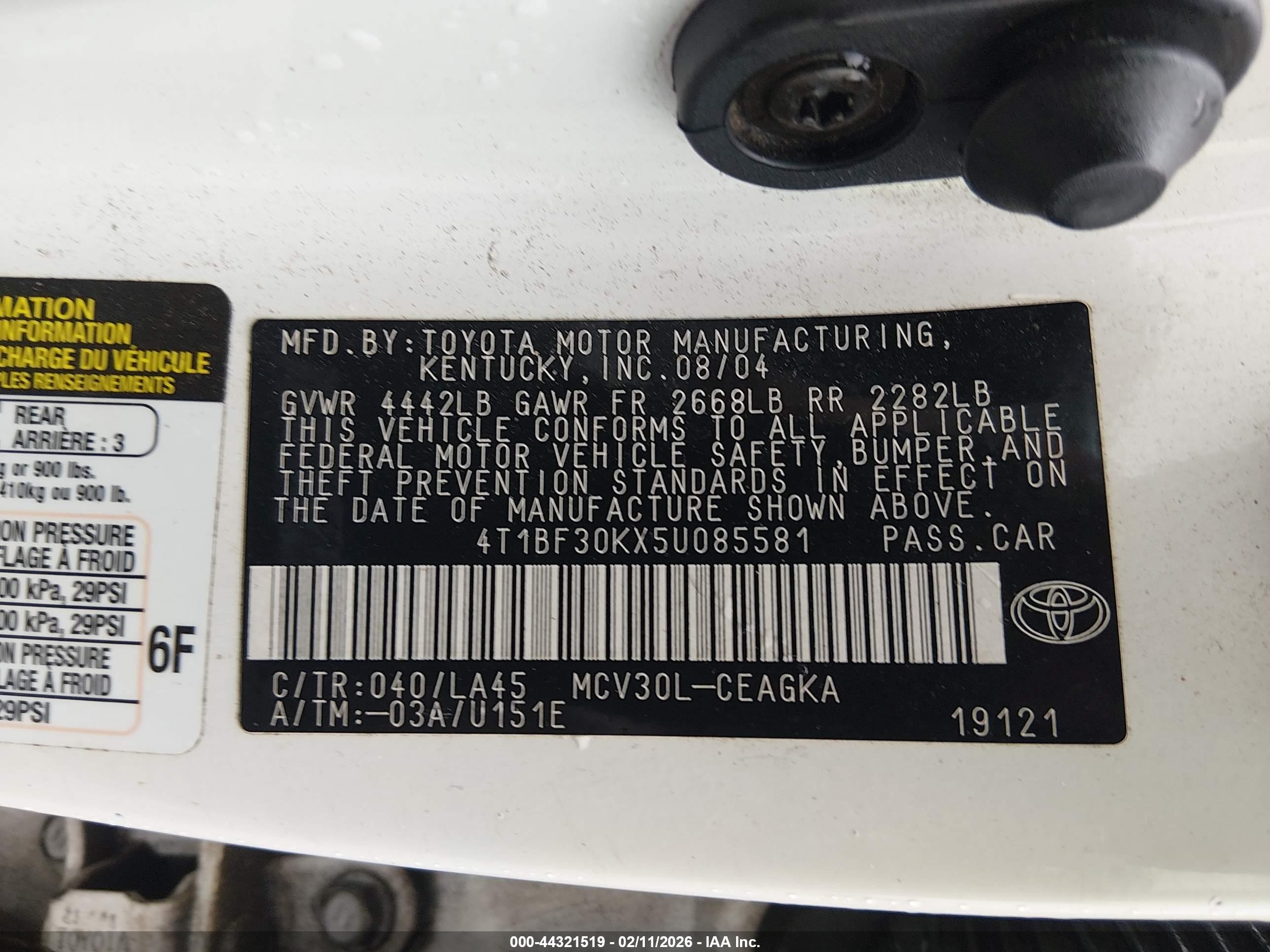 TOYOTA CAMRY image 9