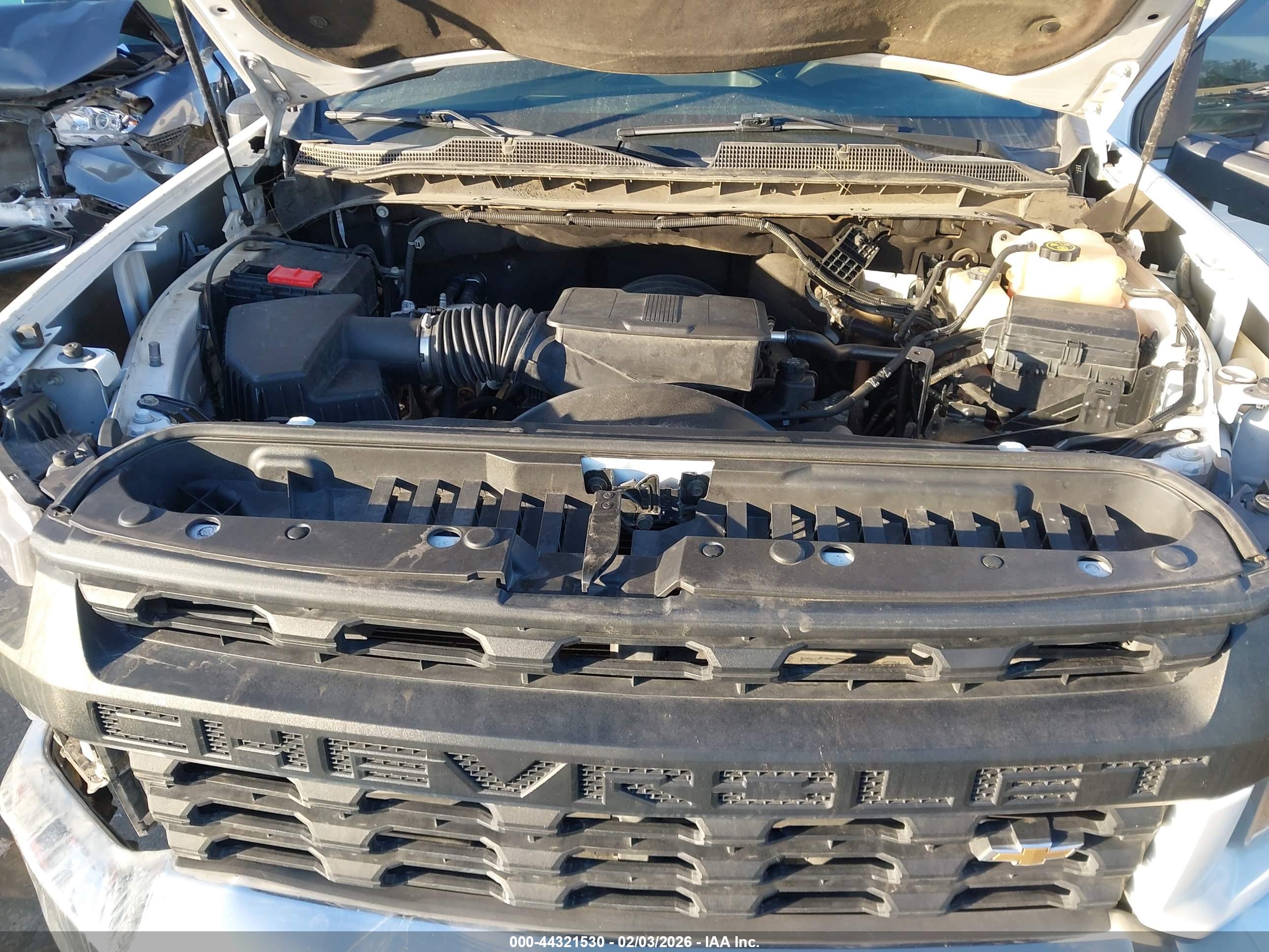 CHEVROLET SILVERADO image 10
