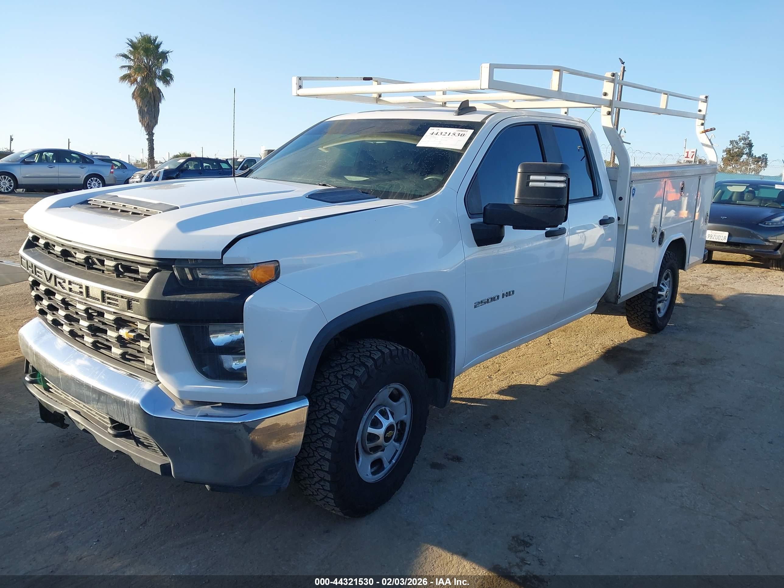 CHEVROLET SILVERADO image 2