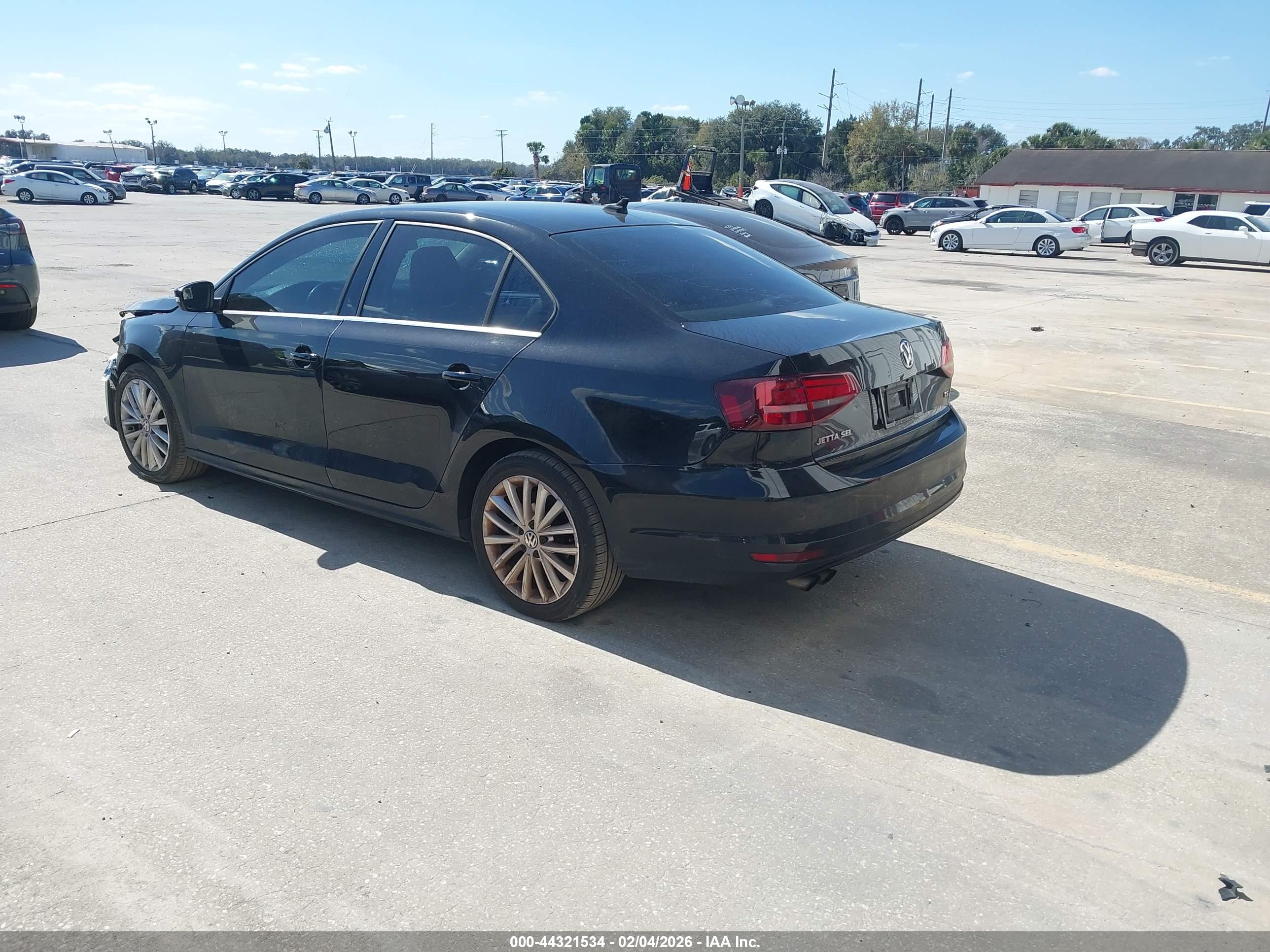 VOLKSWAGEN JETTA image 3