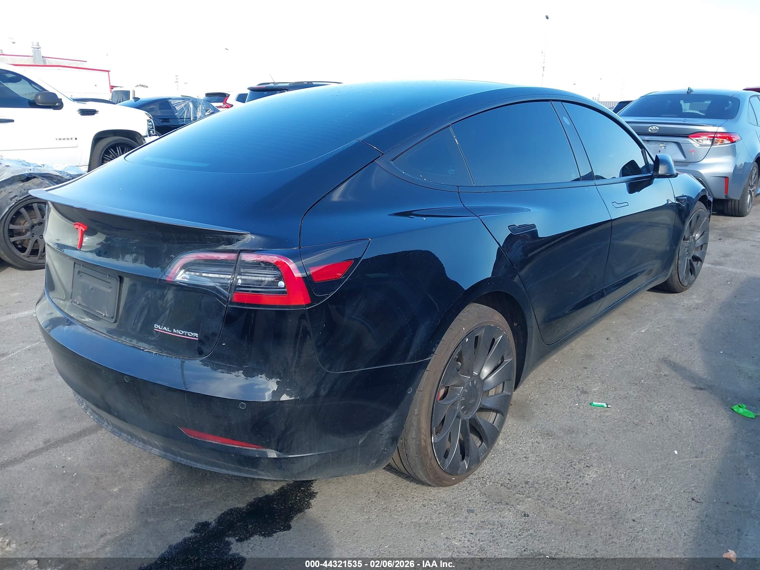 TESLA MODEL image 4