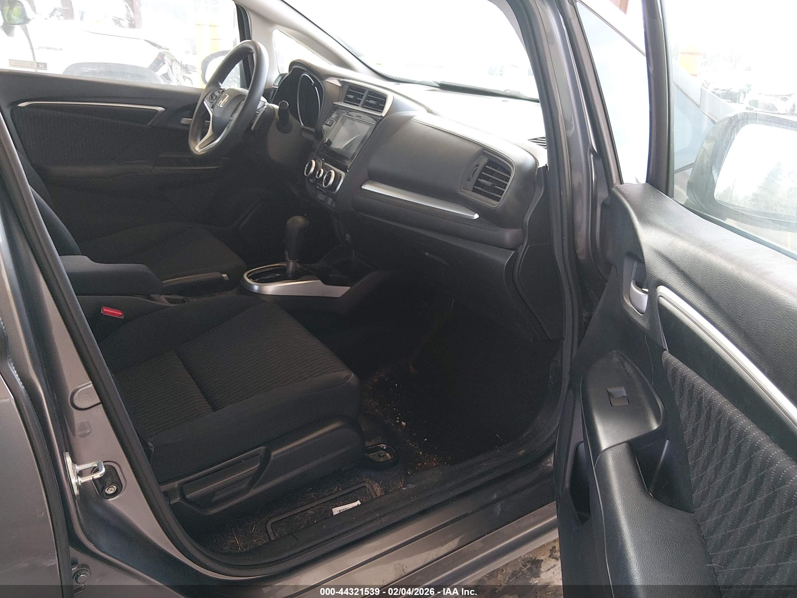 HONDA FIT image 5