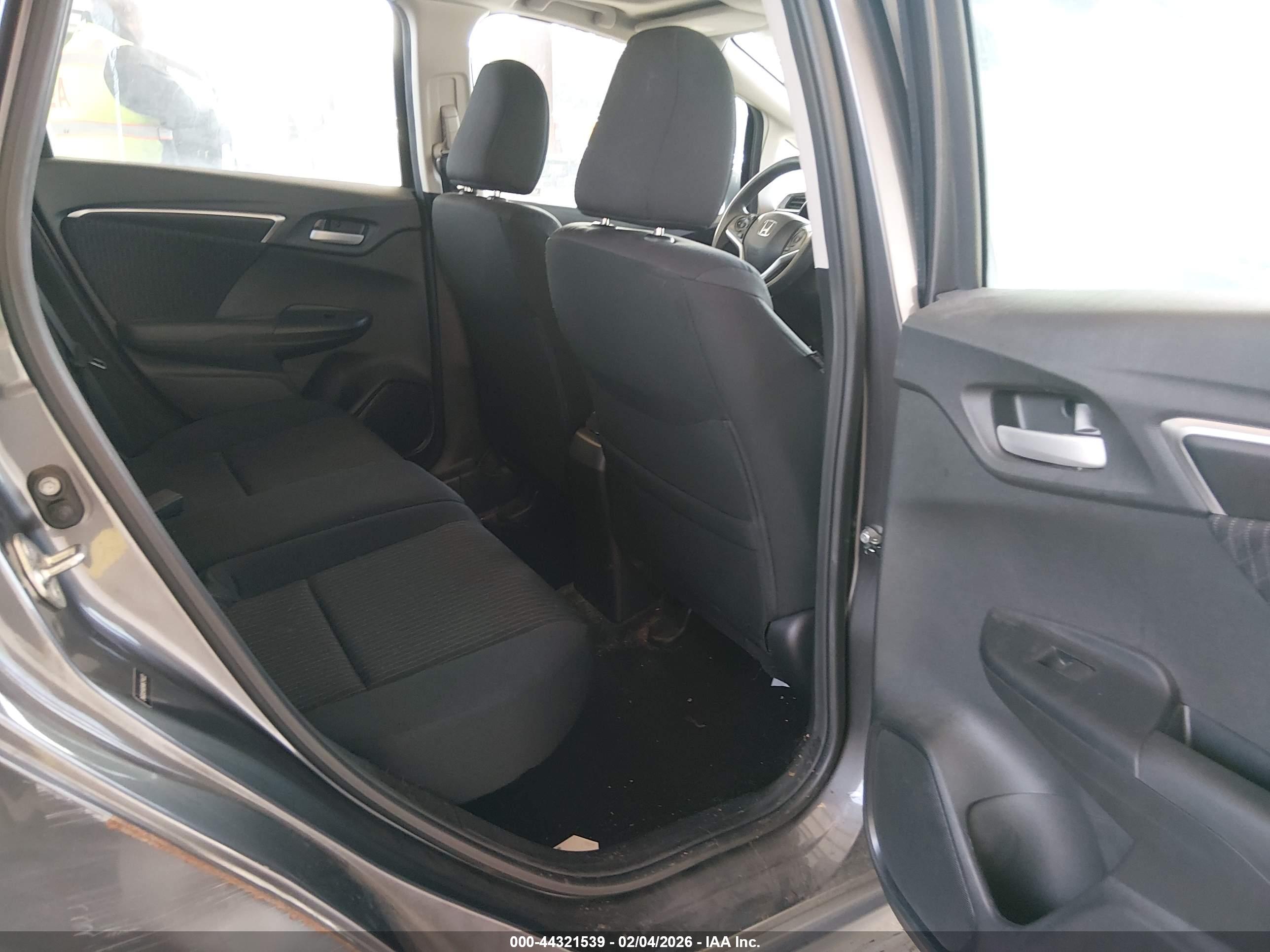 HONDA FIT image 8