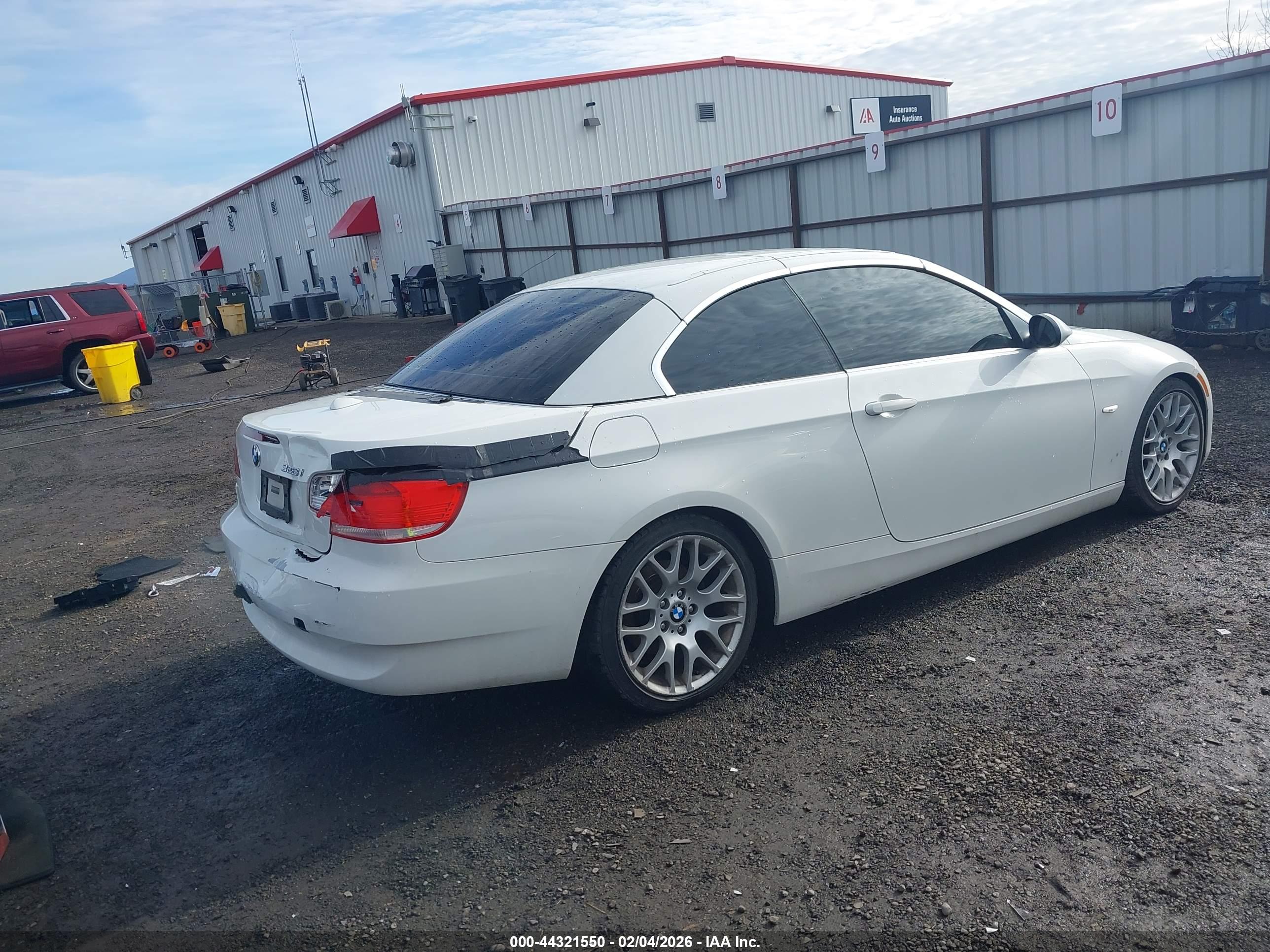 BMW 328I image 4