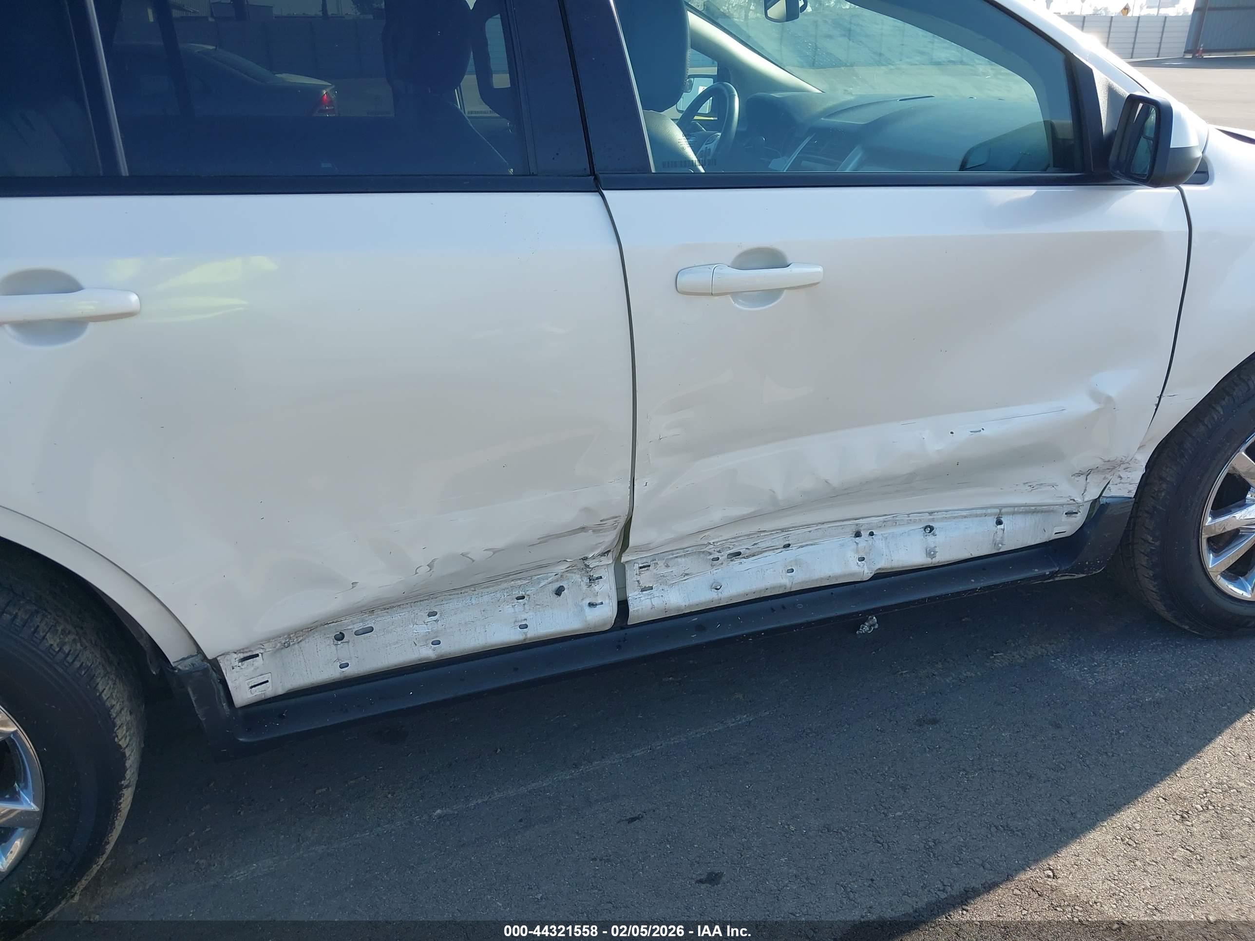 FORD EDGE image 6