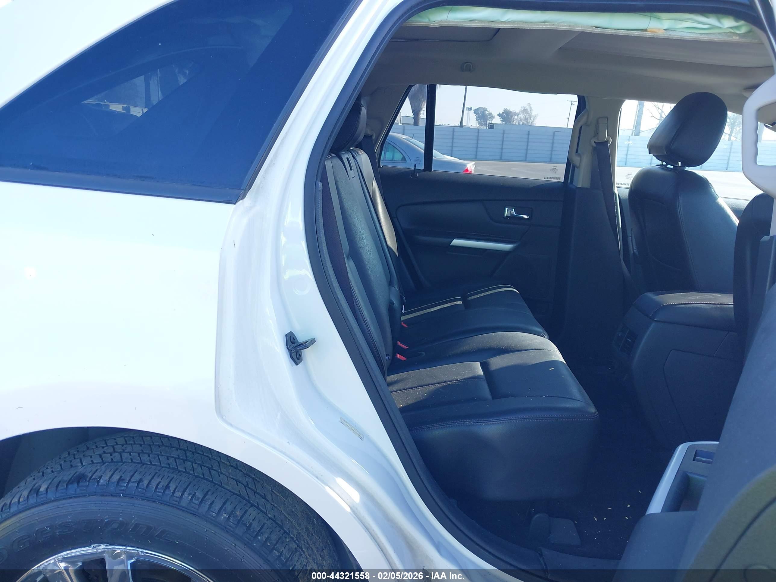 FORD EDGE image 8