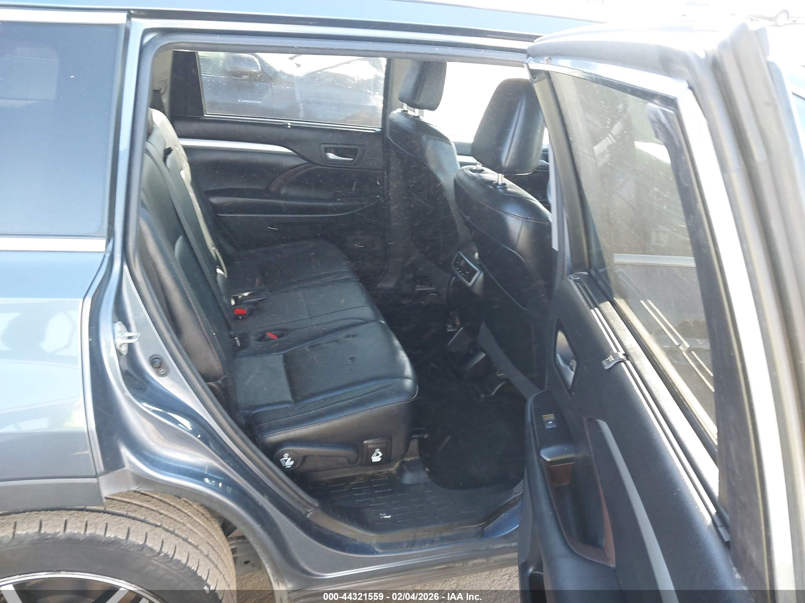 TOYOTA HIGHLANDER image 8