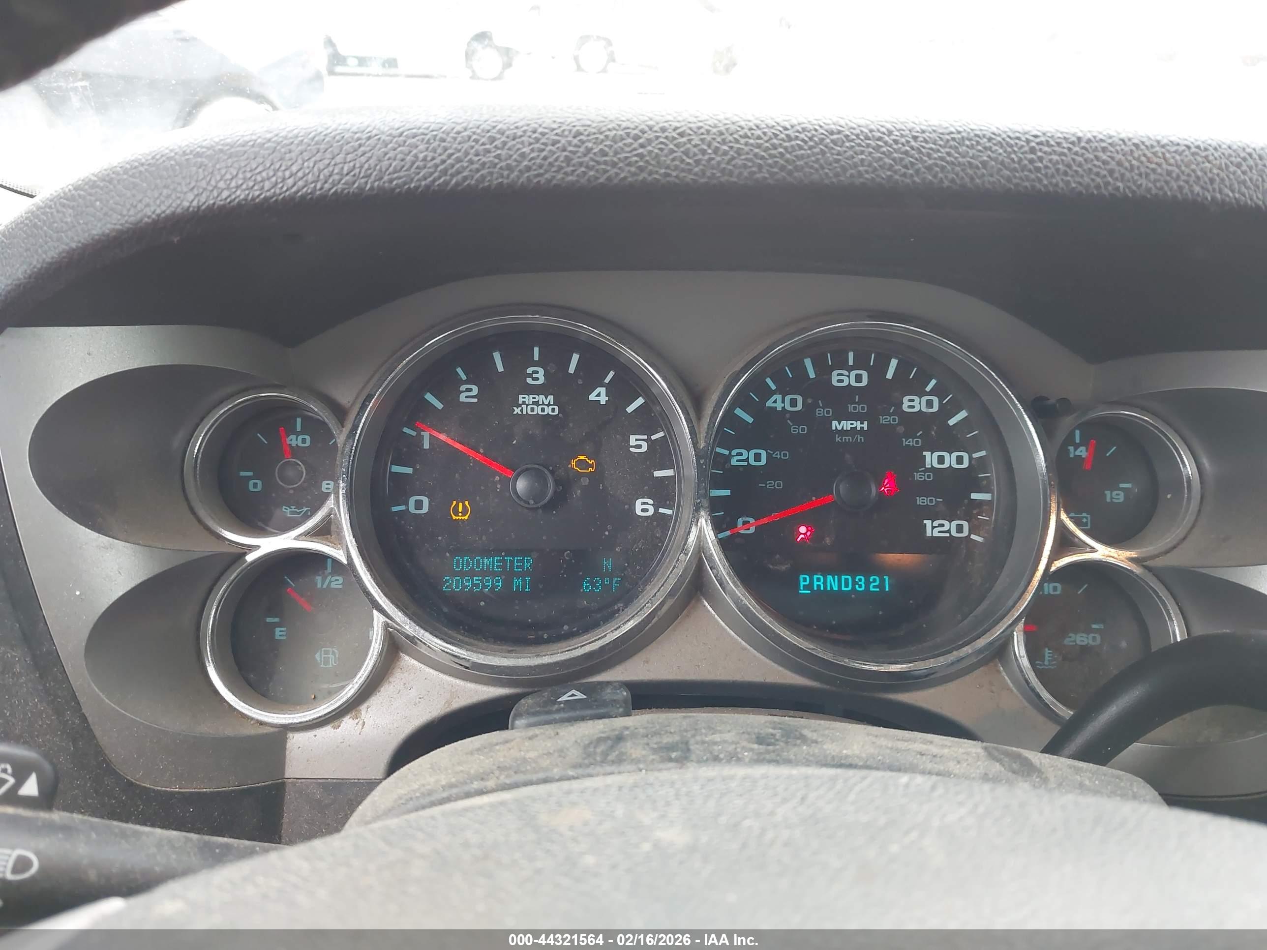 CHEVROLET SILVERADO image 7