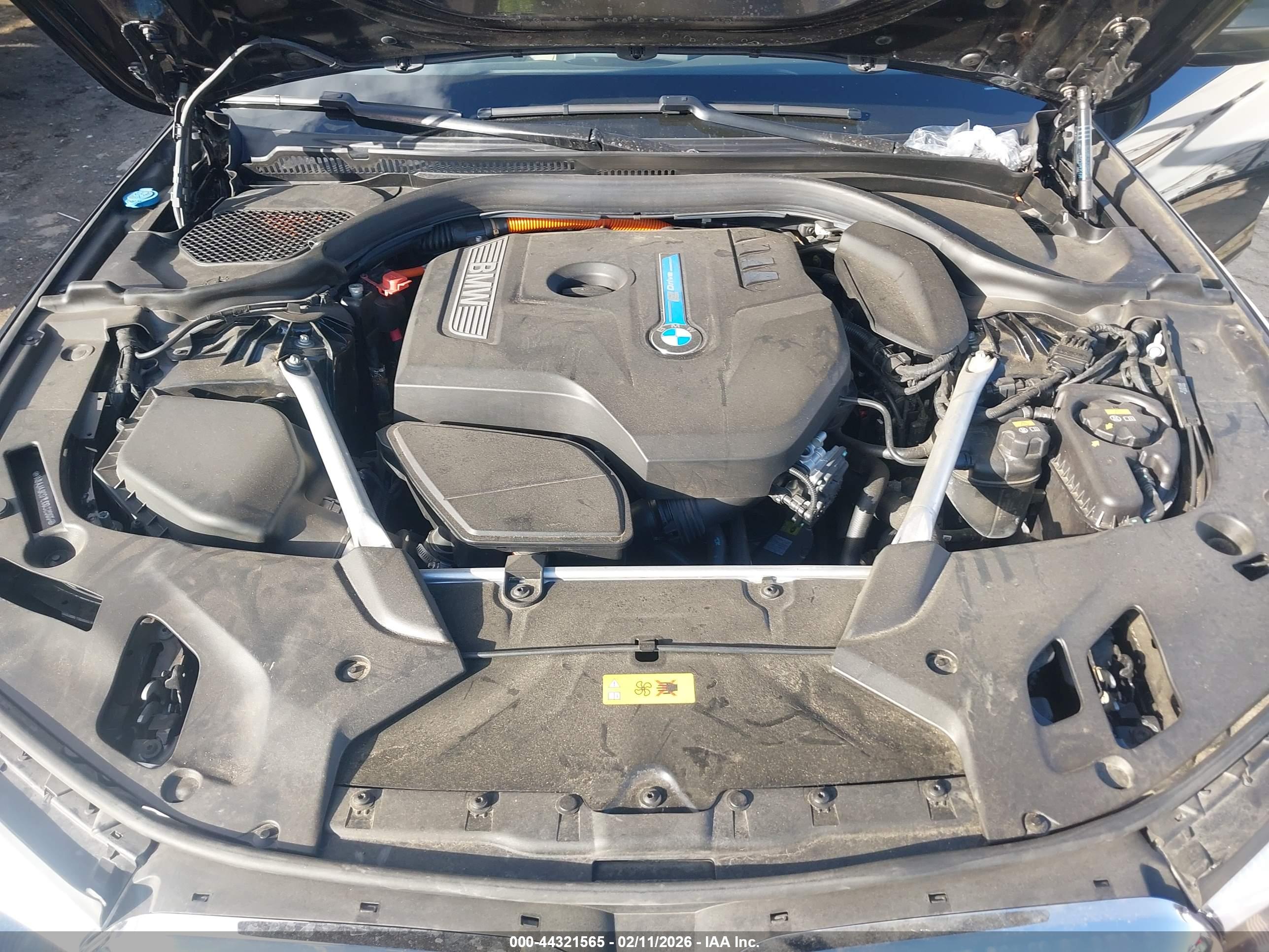 BMW 530E image 10