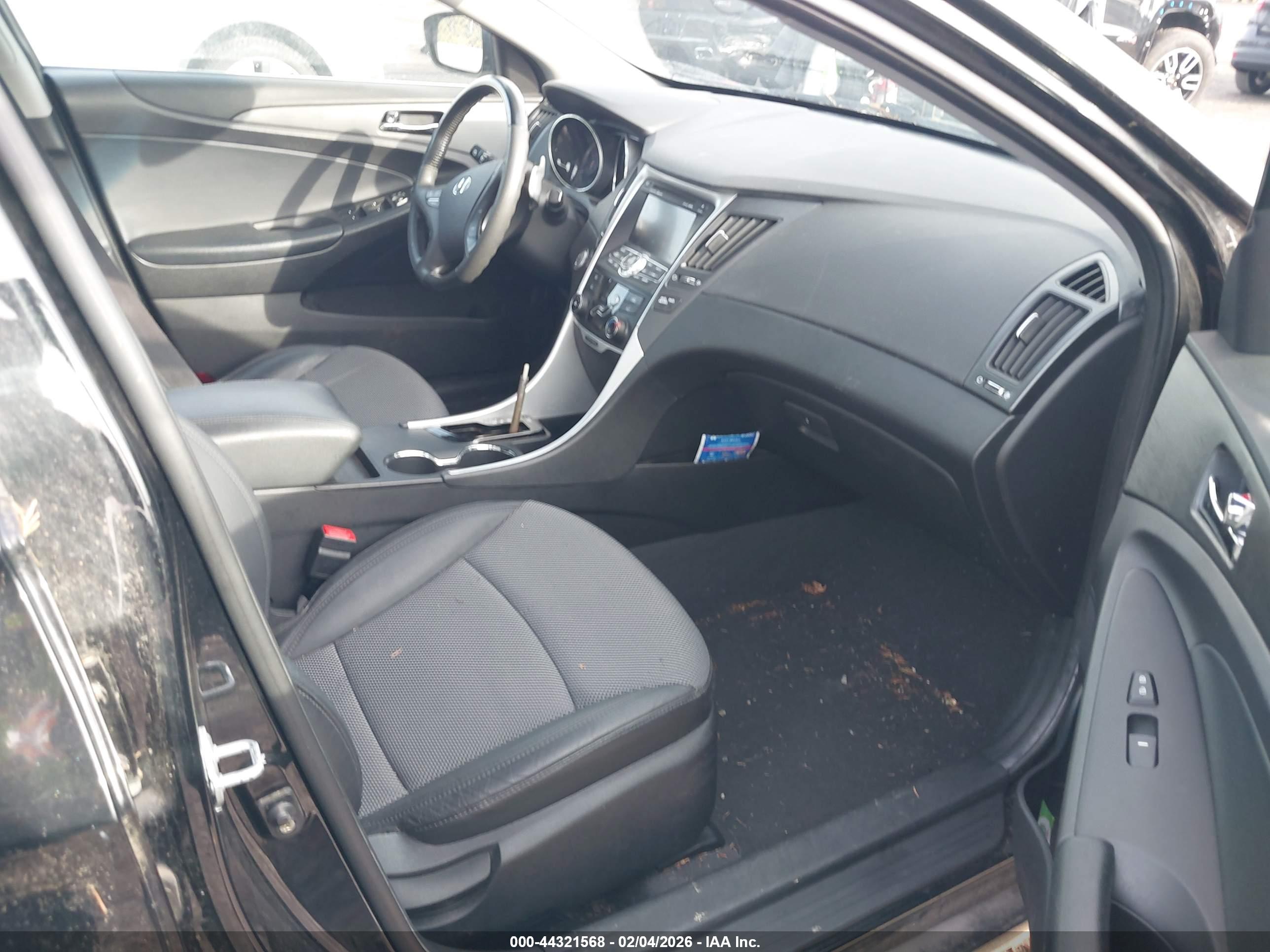 HYUNDAI SONATA image 5