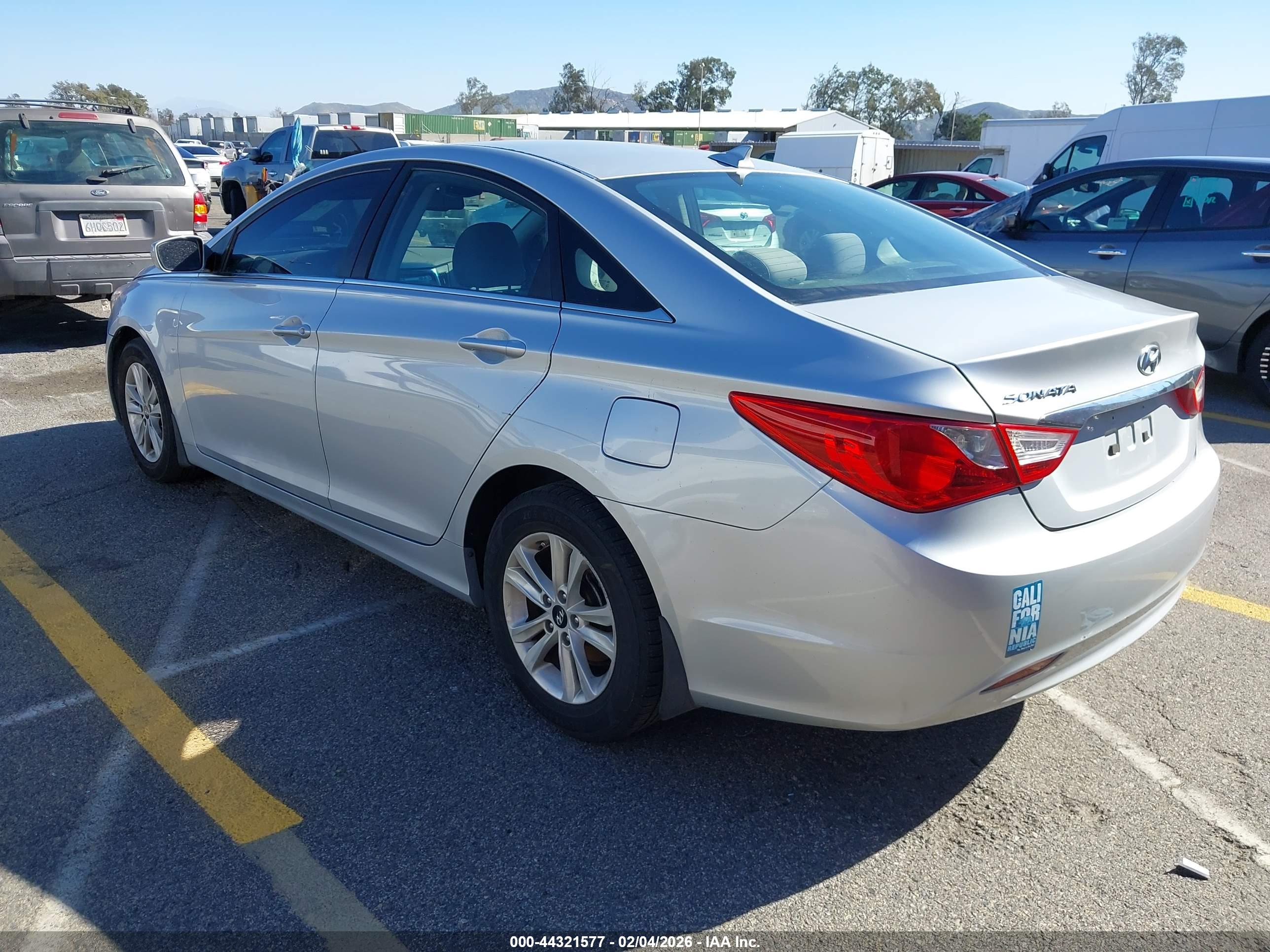HYUNDAI SONATA image 3