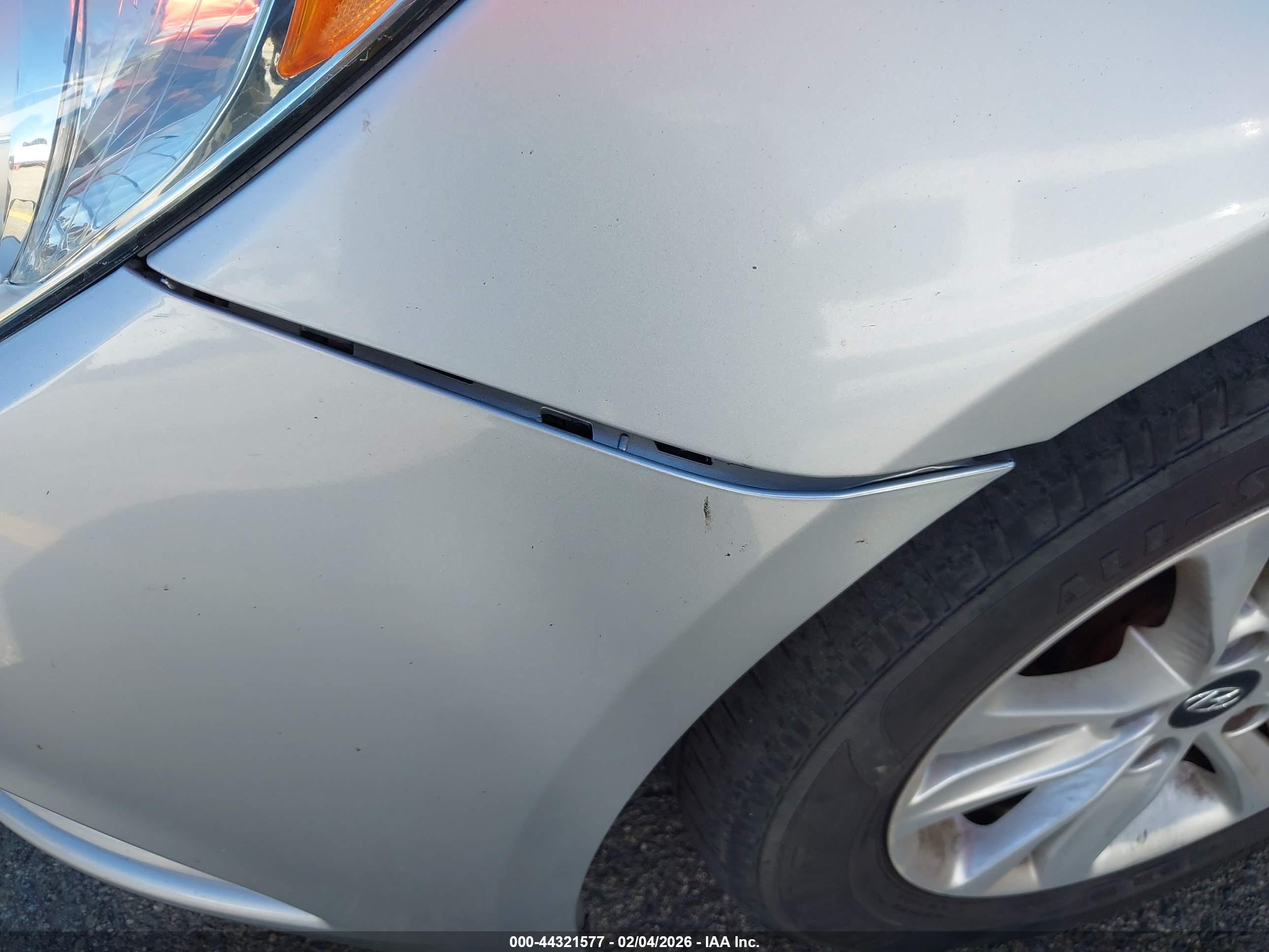 HYUNDAI SONATA image 6