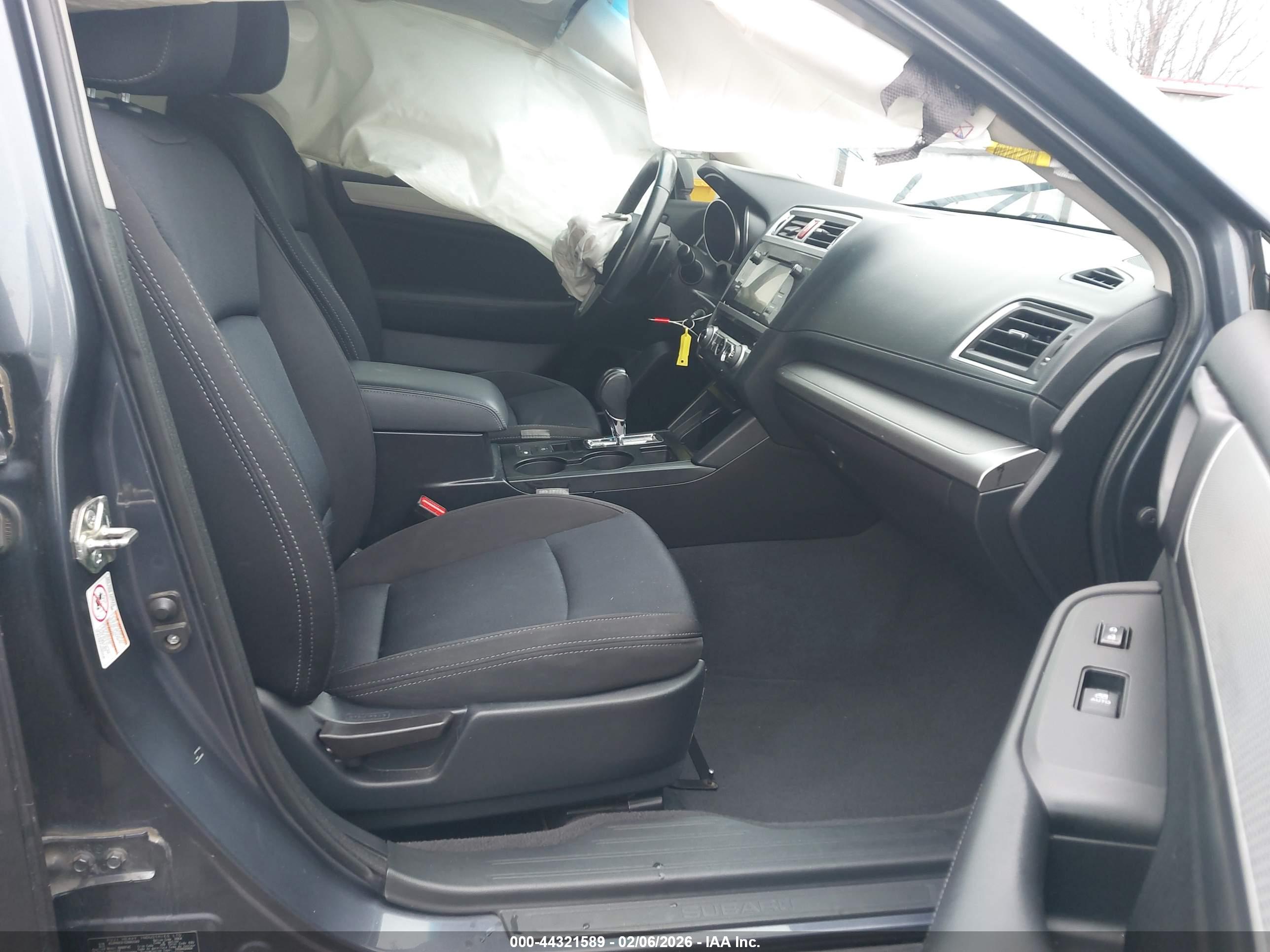 SUBARU LEGACY image 5