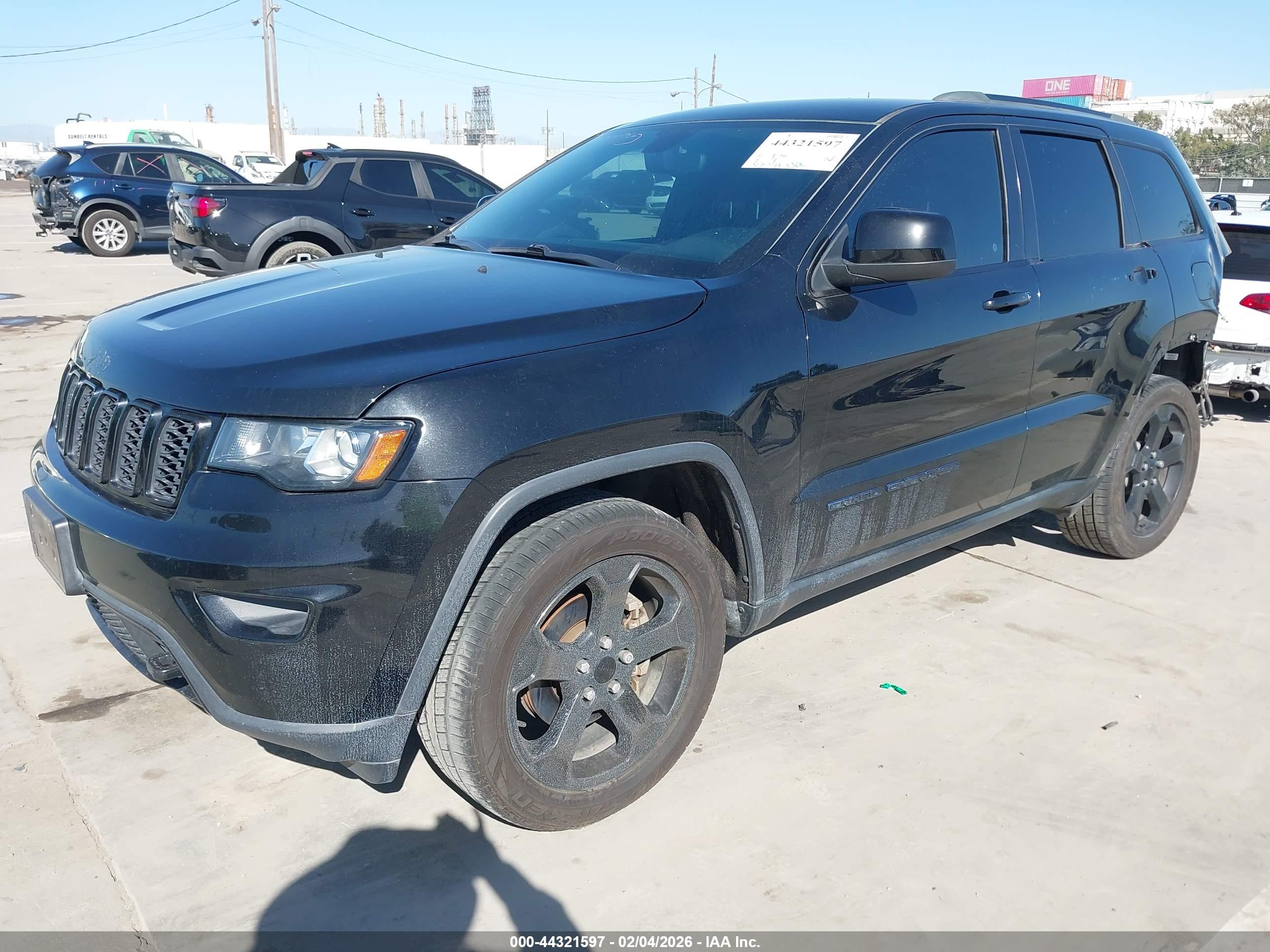 JEEP GRAND image 2