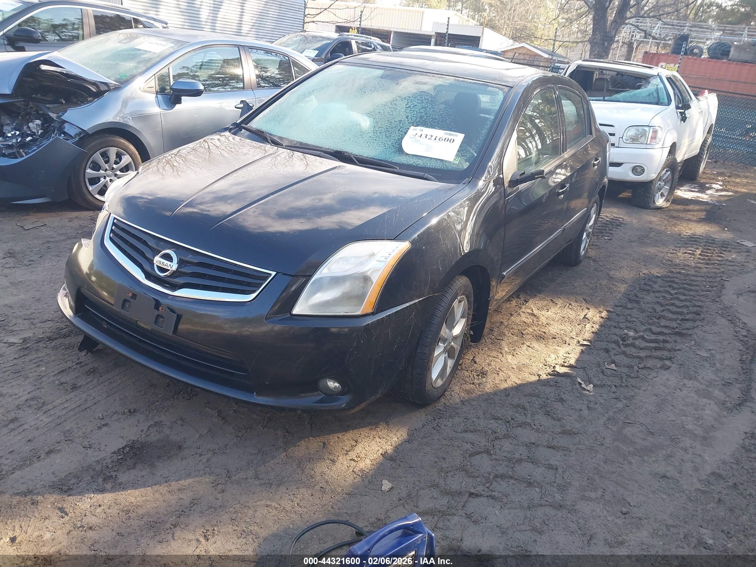 NISSAN SENTRA image 2