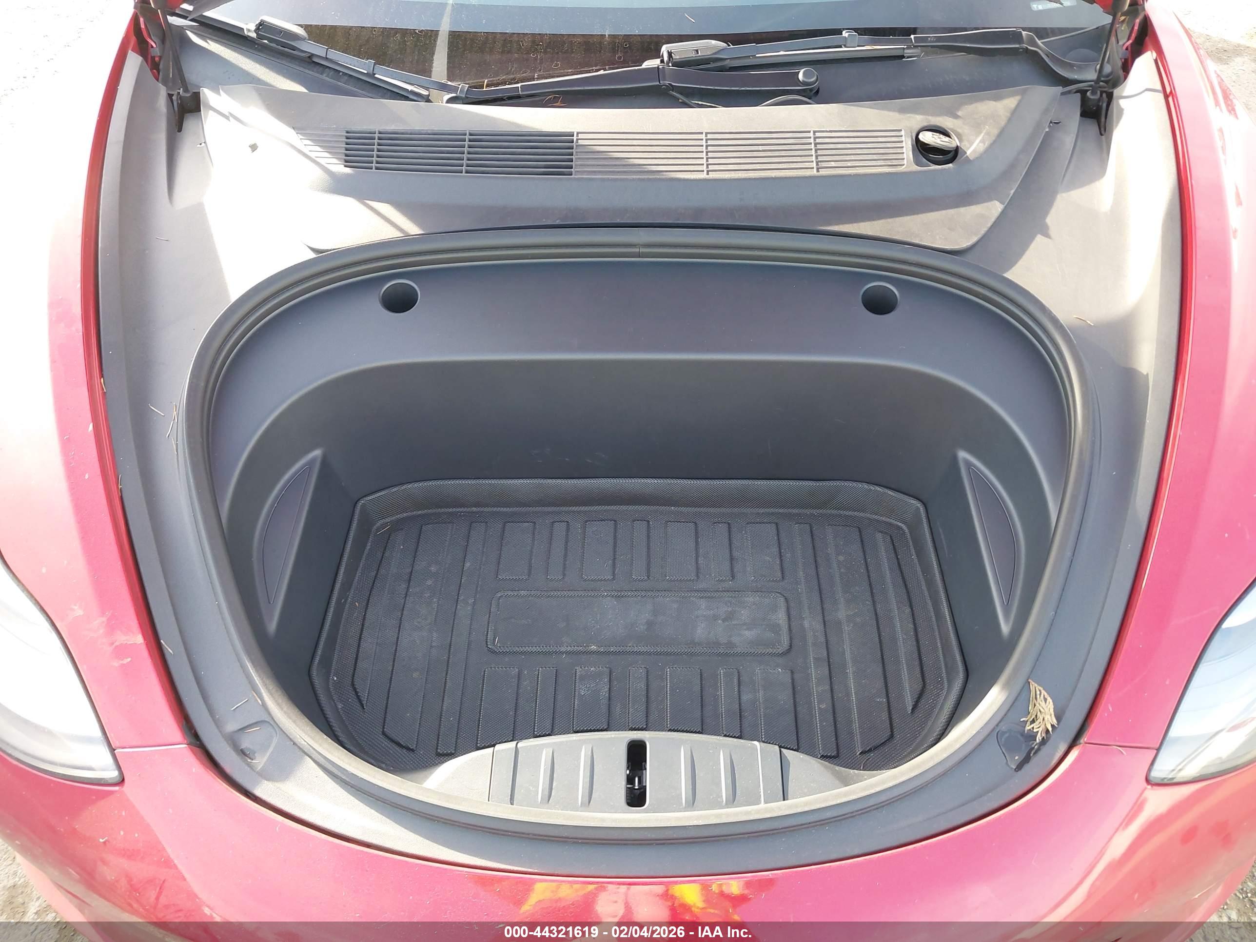 TESLA MODEL image 10