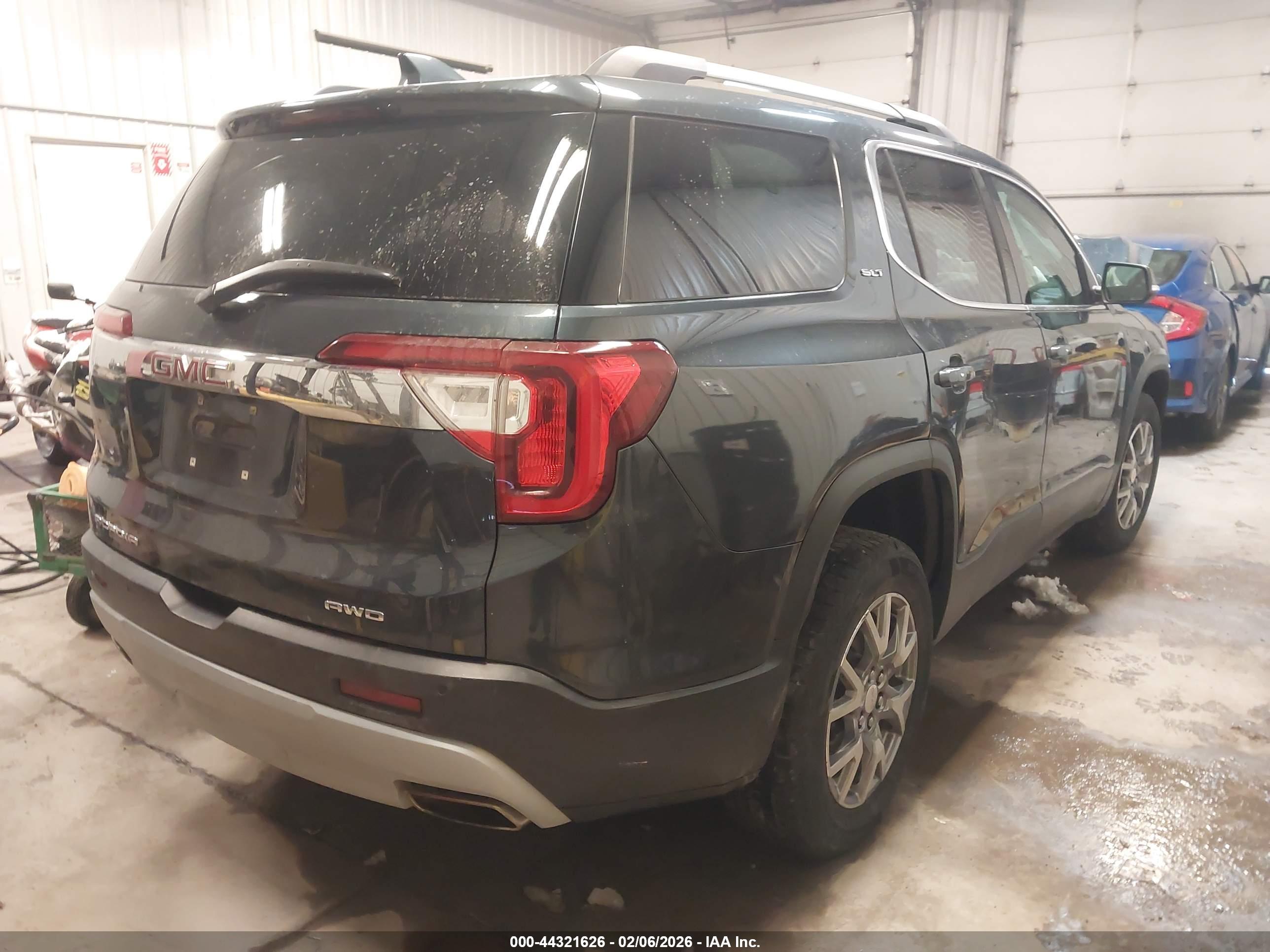 GMC ACADIA image 4