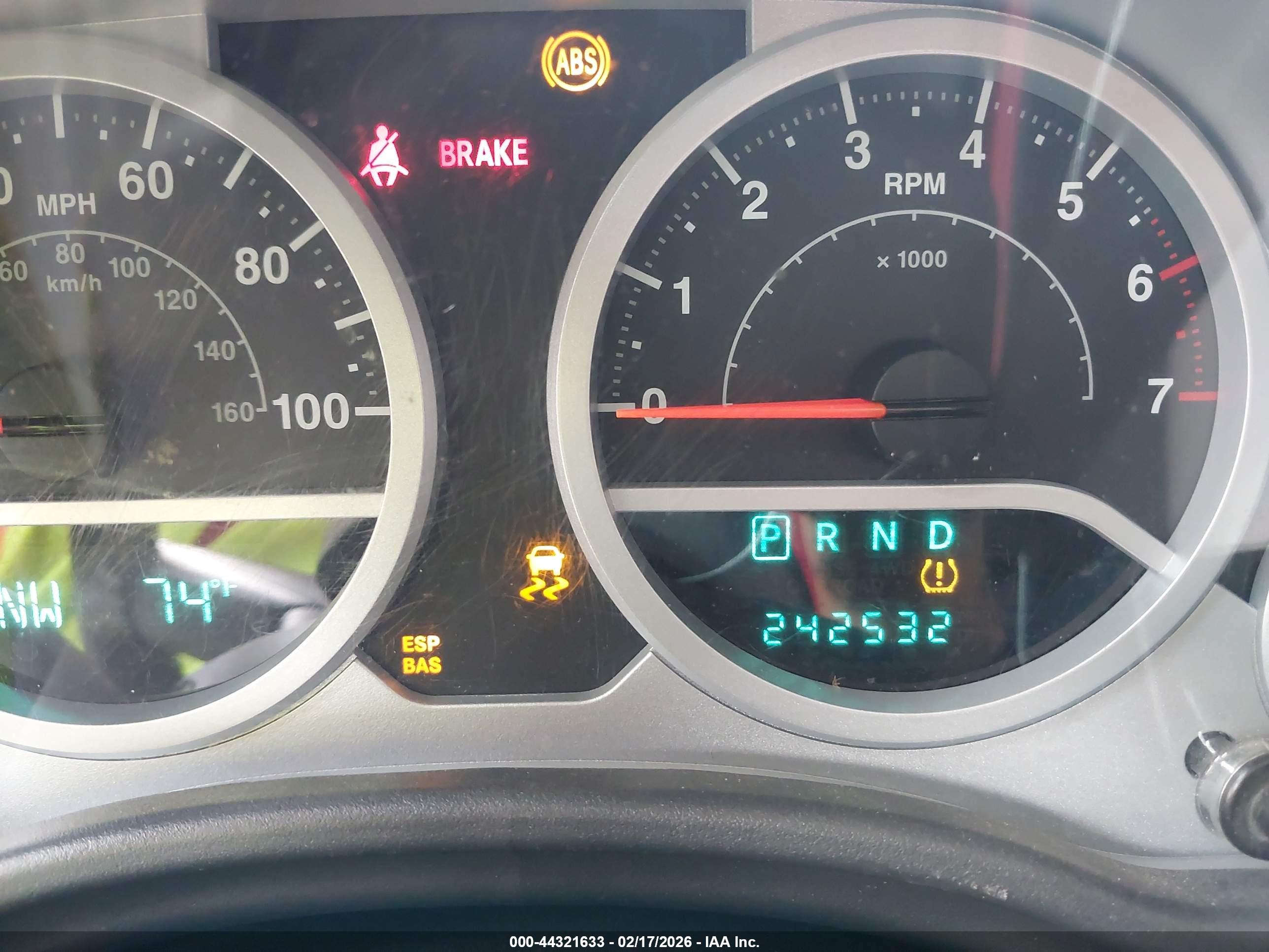 JEEP WRANGLER image 7