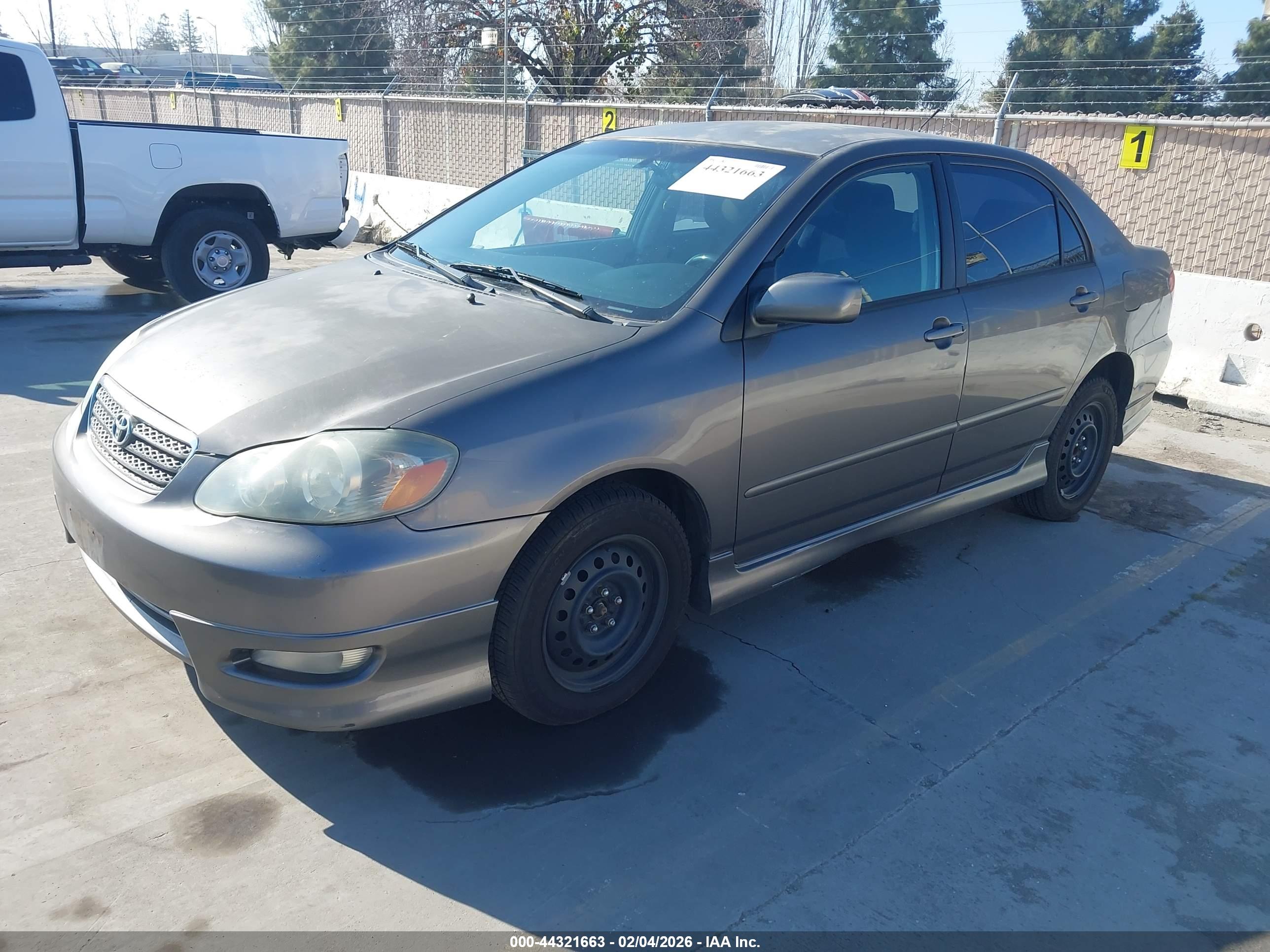 TOYOTA COROLLA image 2