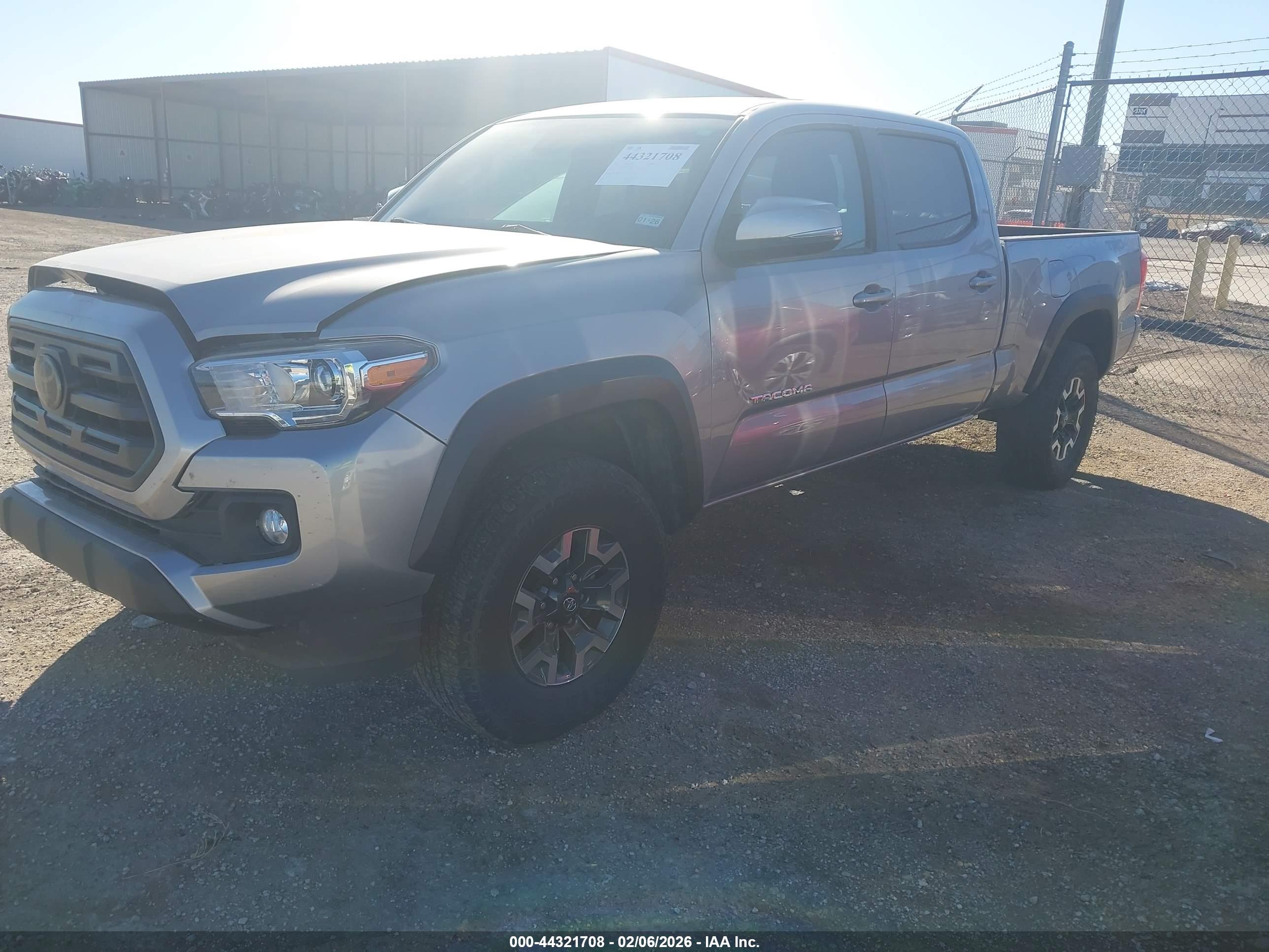 TOYOTA TACOMA image 2