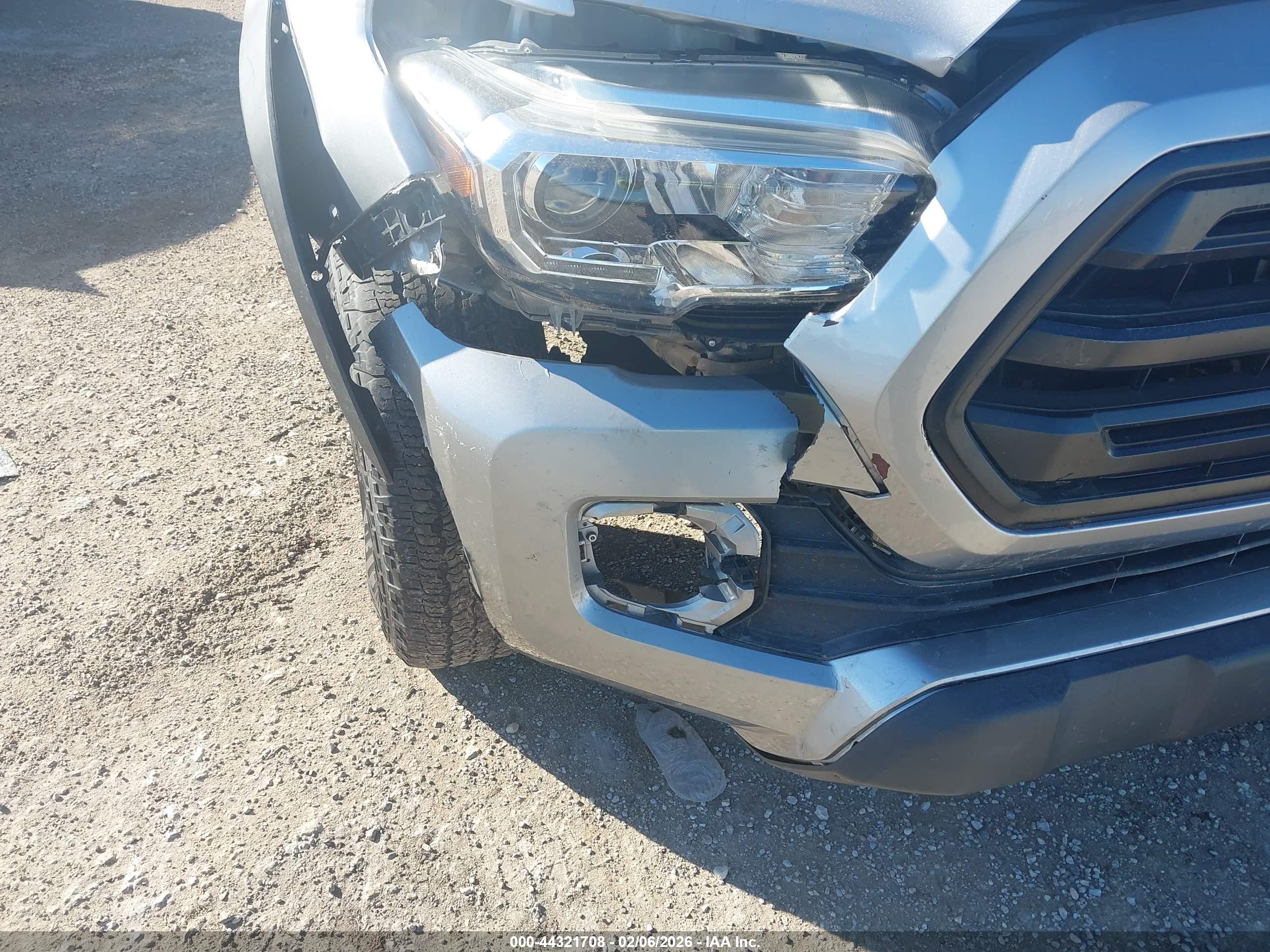 TOYOTA TACOMA image 6
