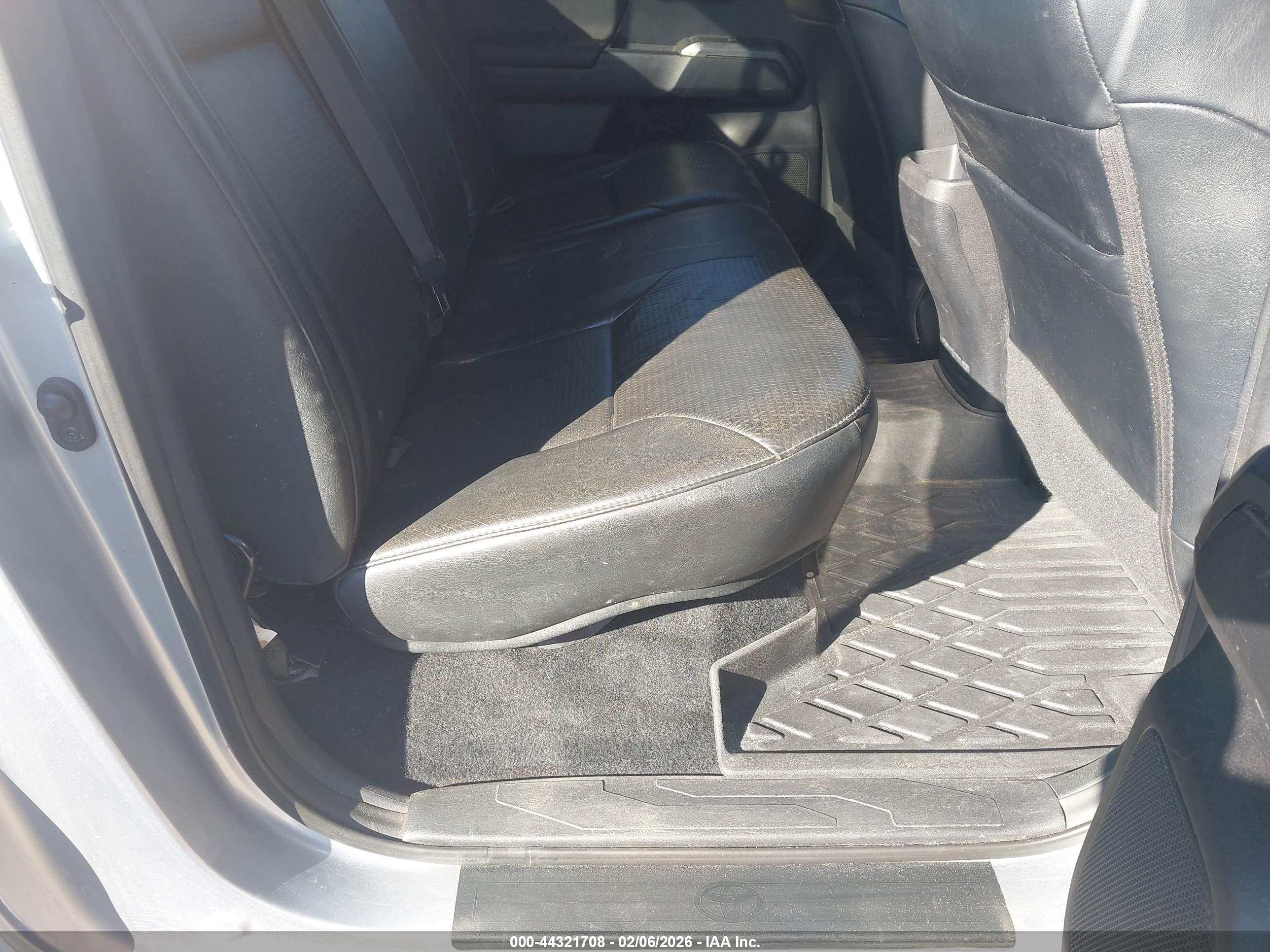 TOYOTA TACOMA image 8