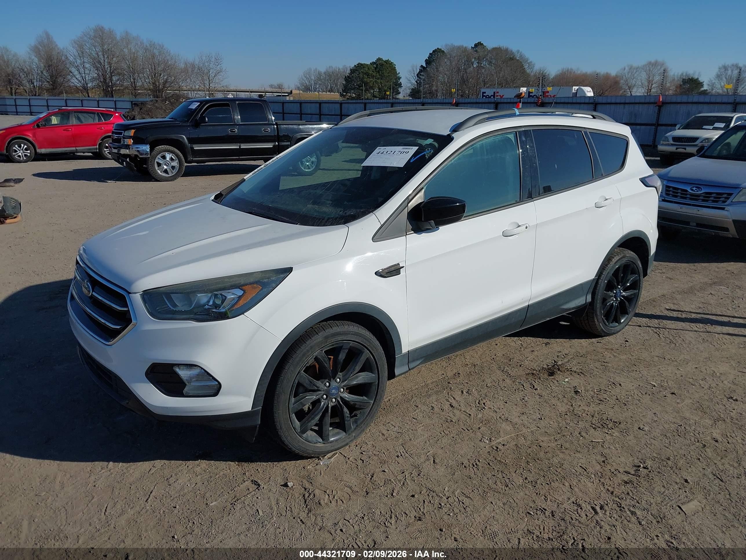 FORD ESCAPE image 2