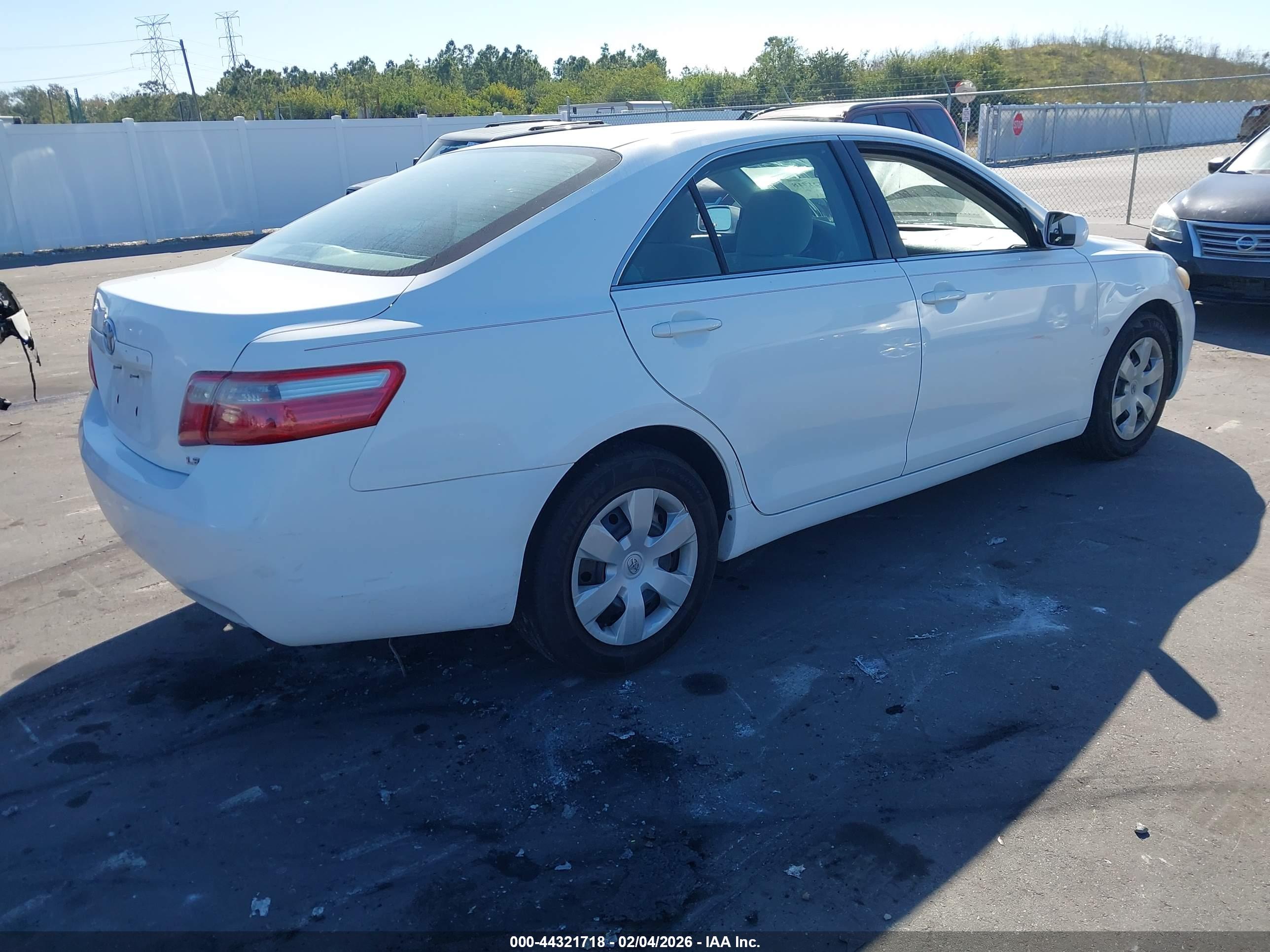 TOYOTA CAMRY image 4
