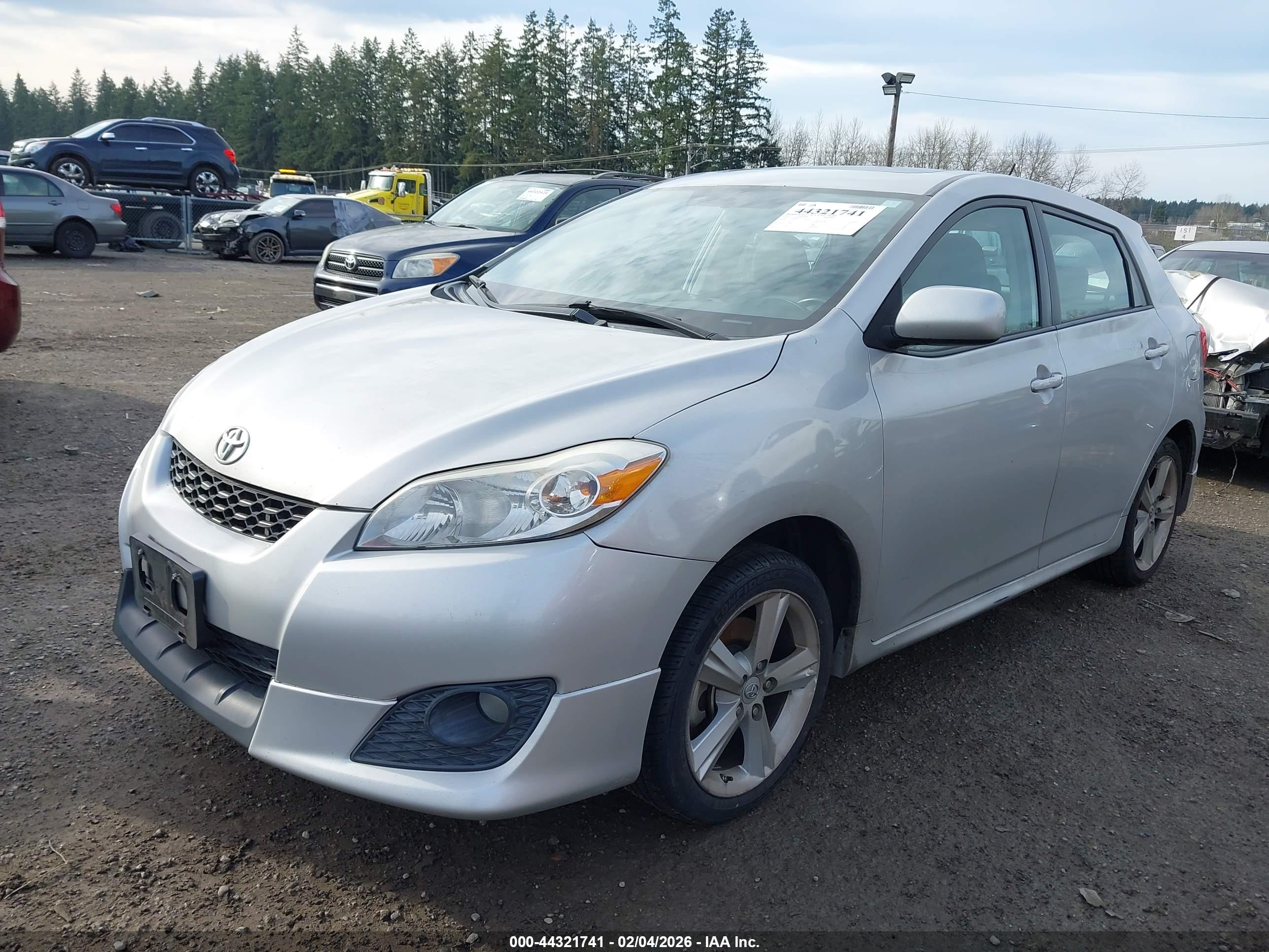 TOYOTA MATRIX image 2