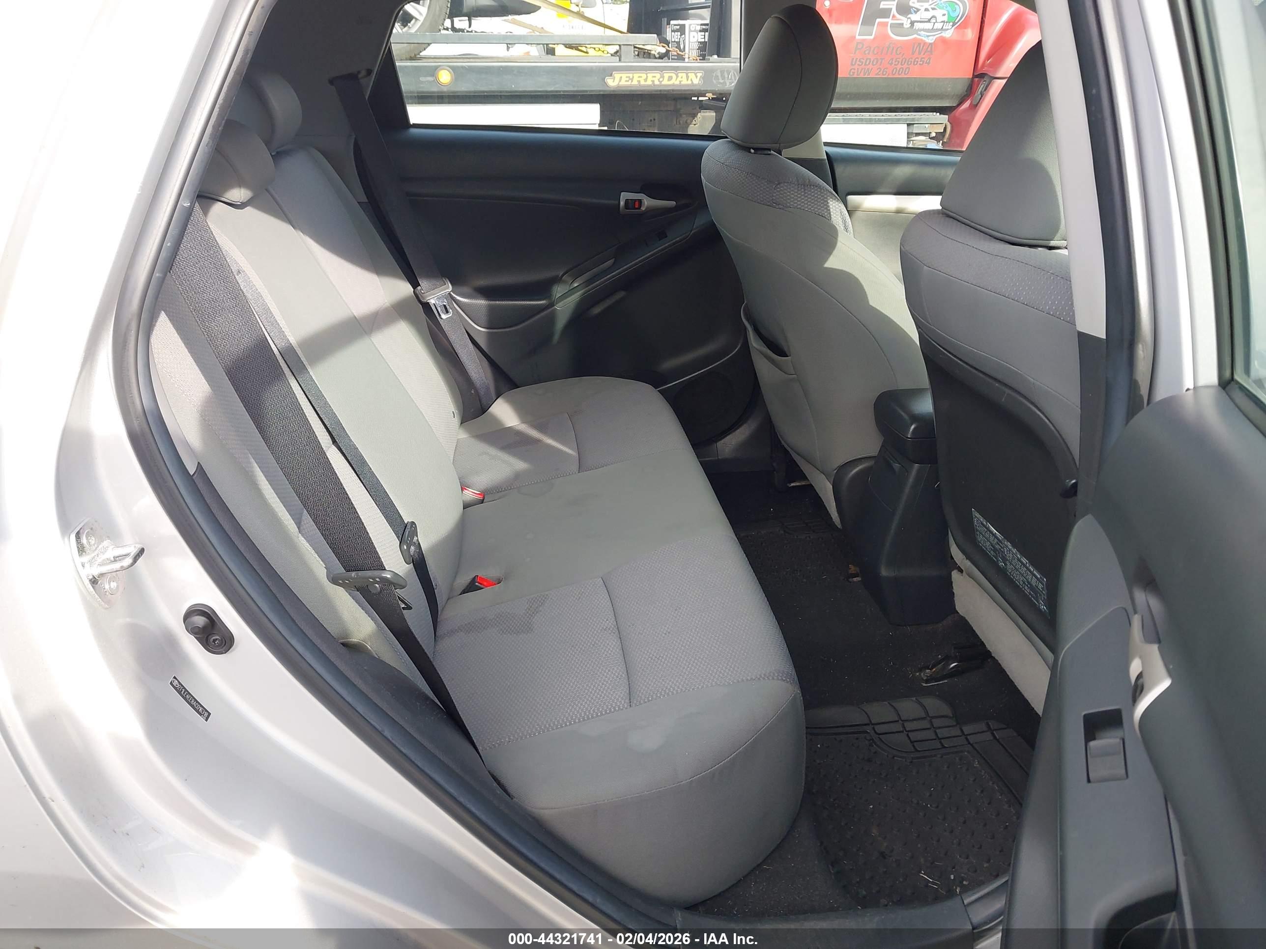 TOYOTA MATRIX image 8