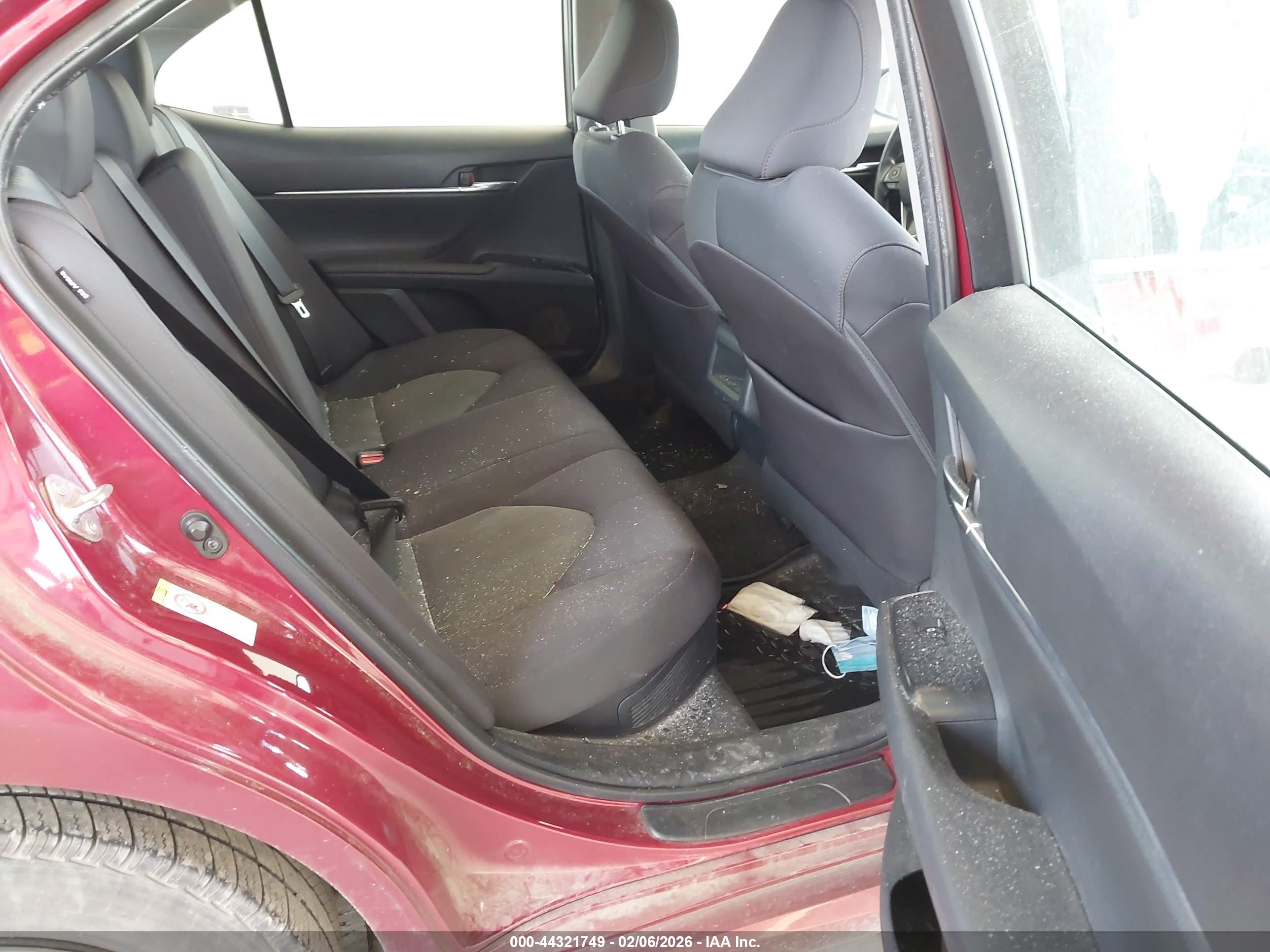 TOYOTA CAMRY image 8