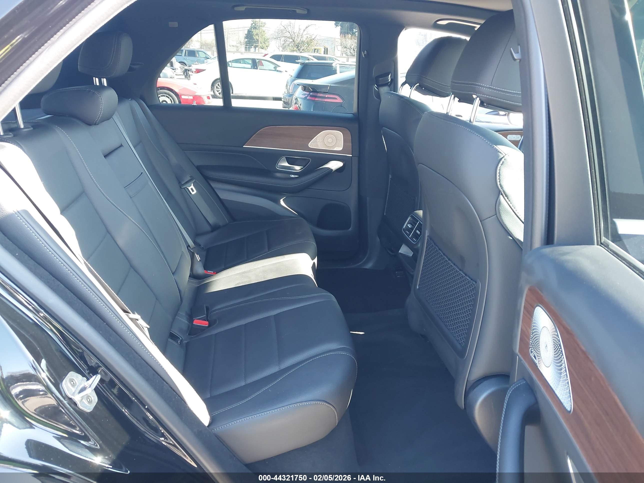 MERCEDES-BENZ GLE image 8
