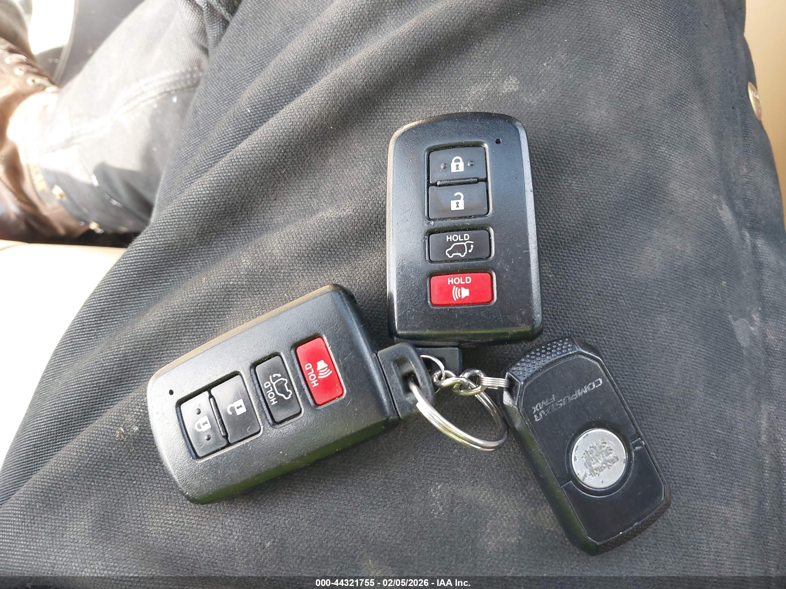 TOYOTA HIGHLANDER image 11