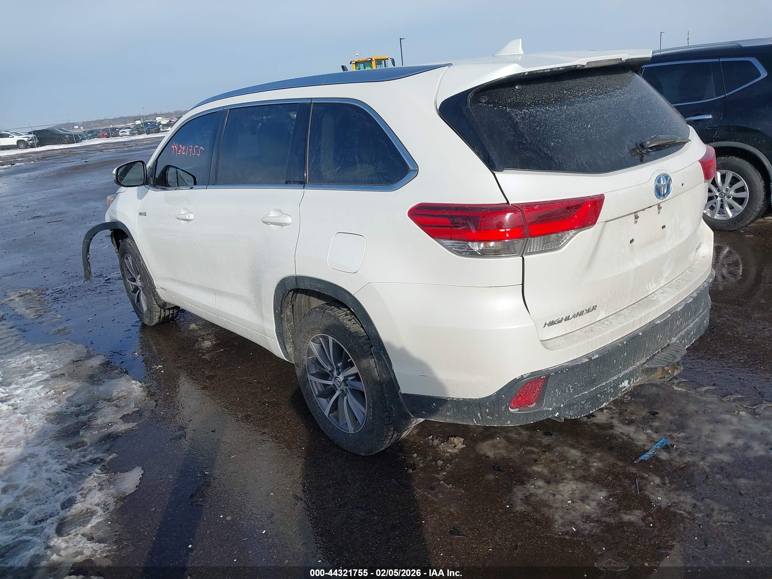 TOYOTA HIGHLANDER image 3