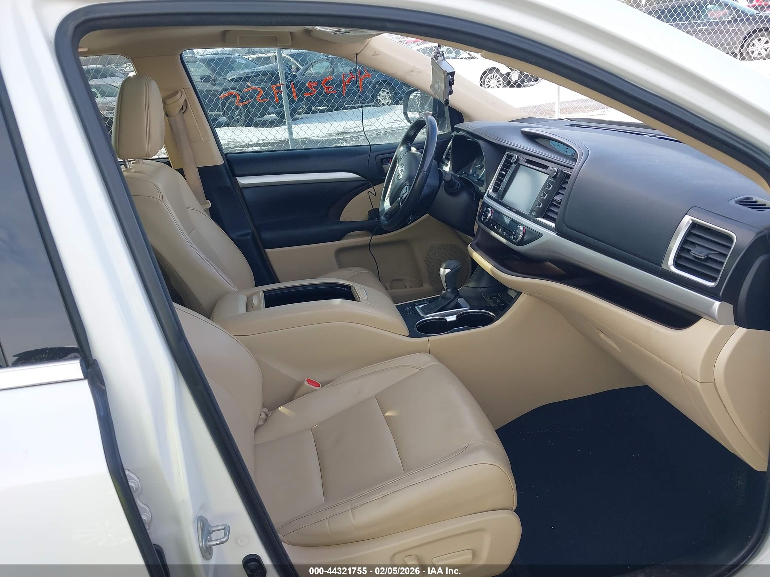 TOYOTA HIGHLANDER image 5