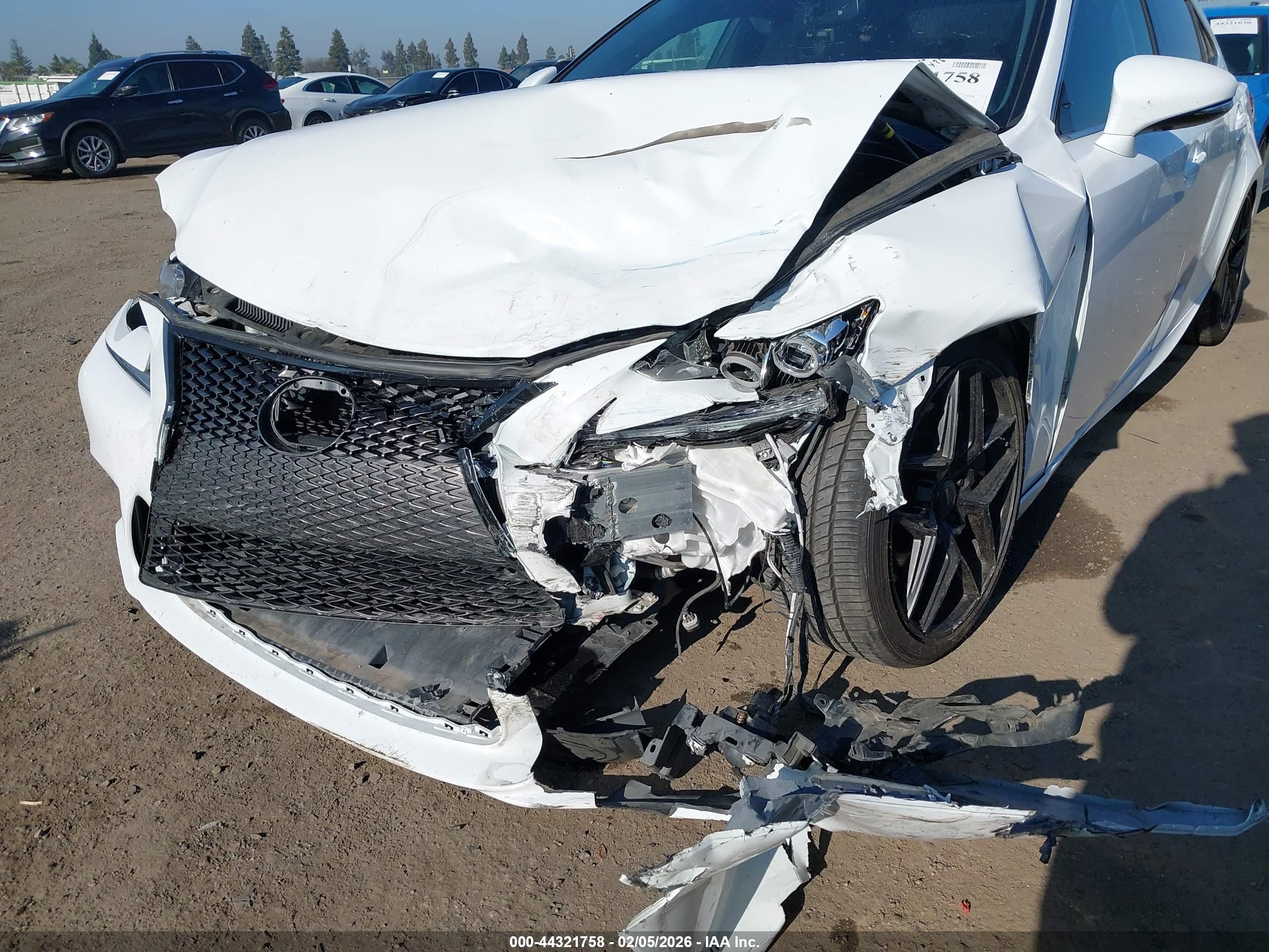 LEXUS IS image 6