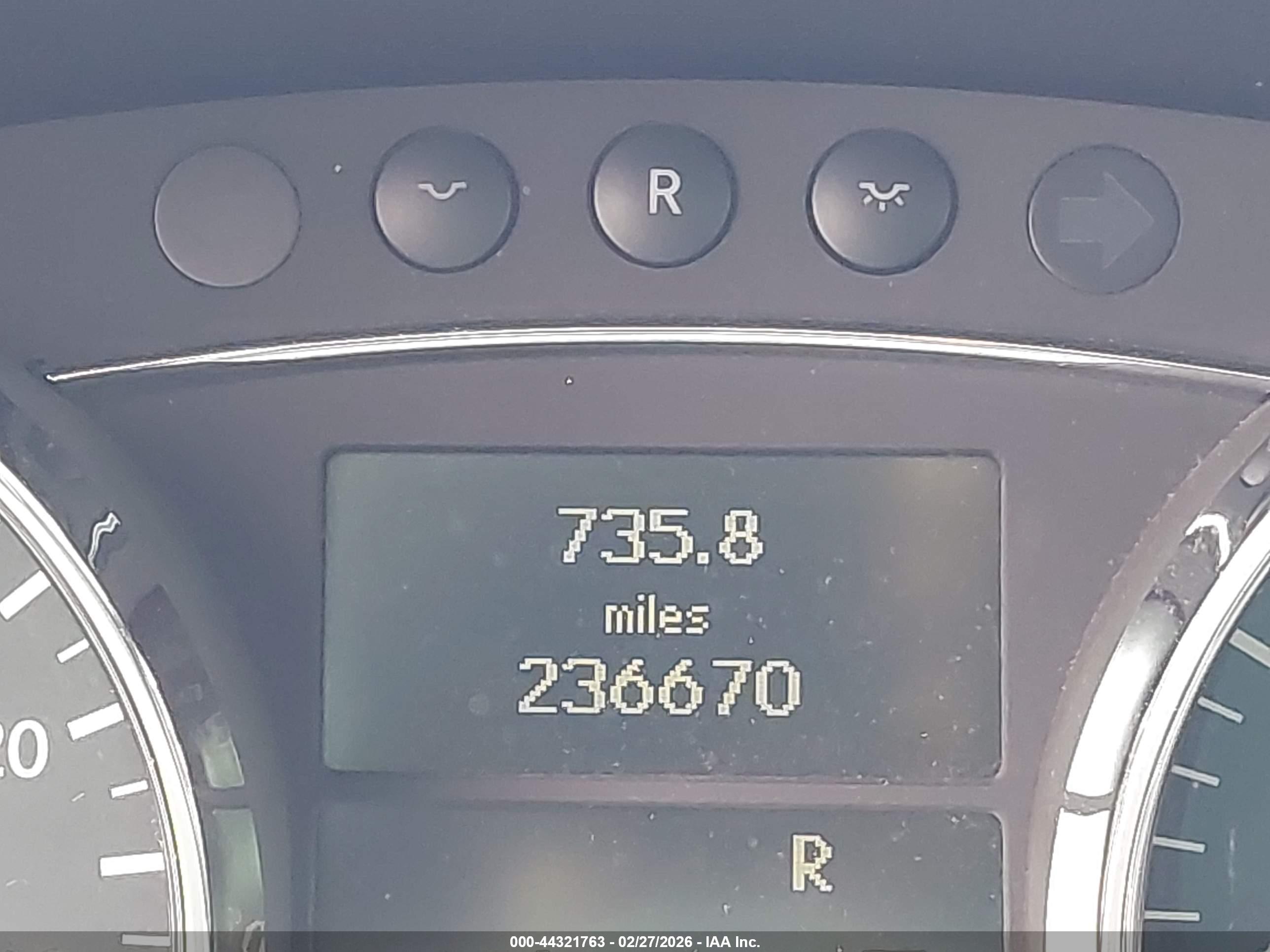 MERCEDES-BENZ R image 7