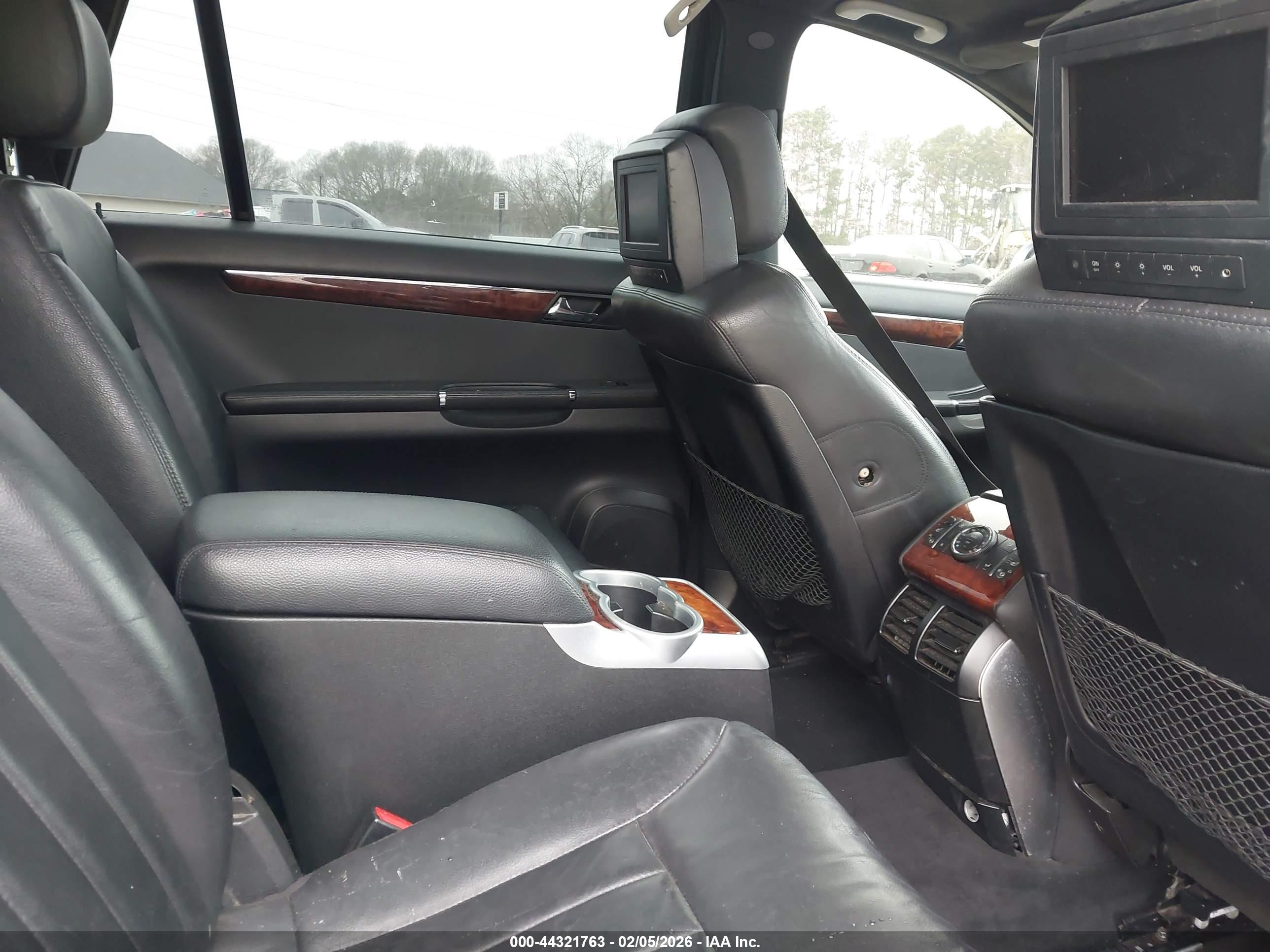 MERCEDES-BENZ R image 8