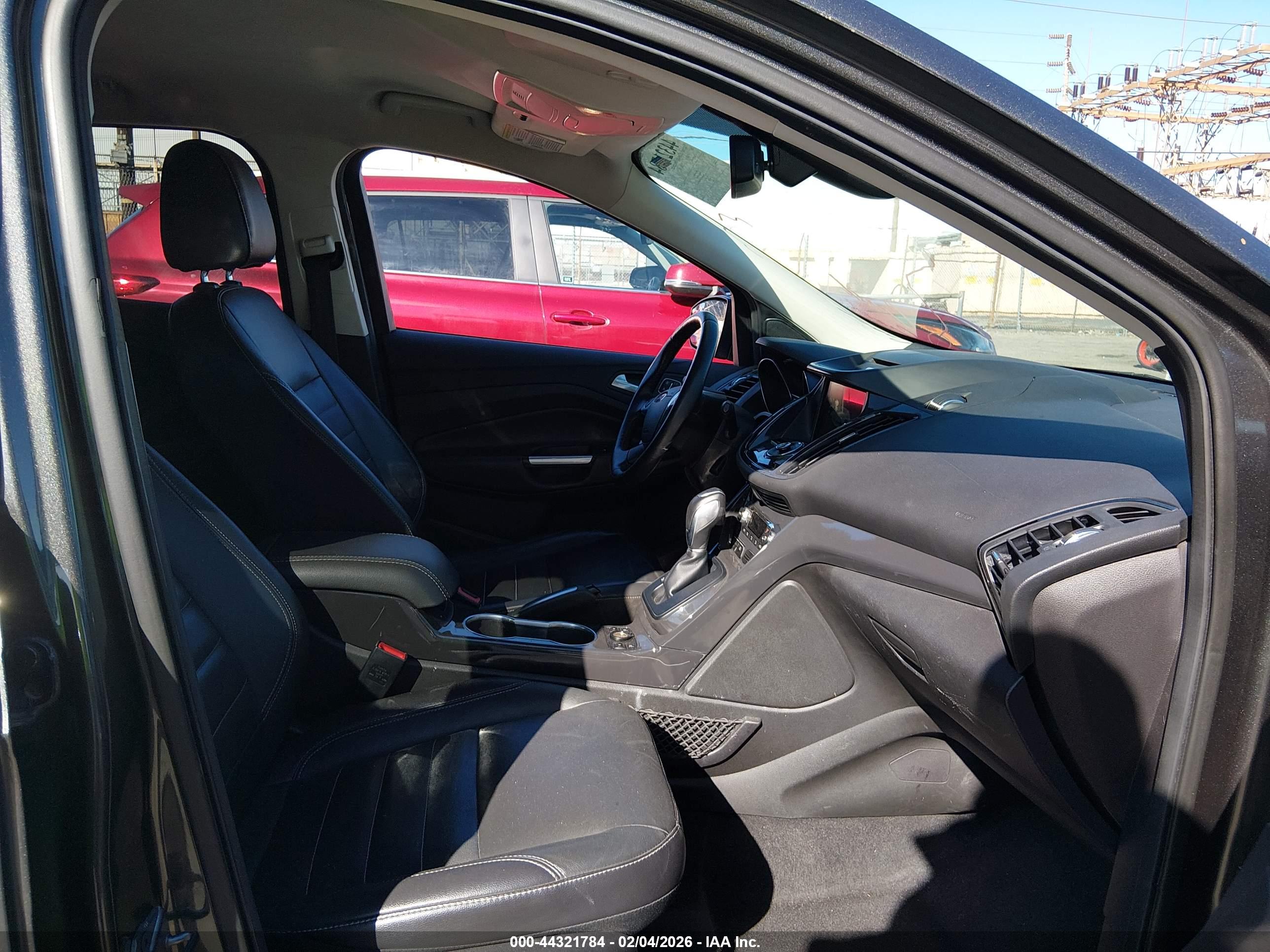 FORD ESCAPE image 5