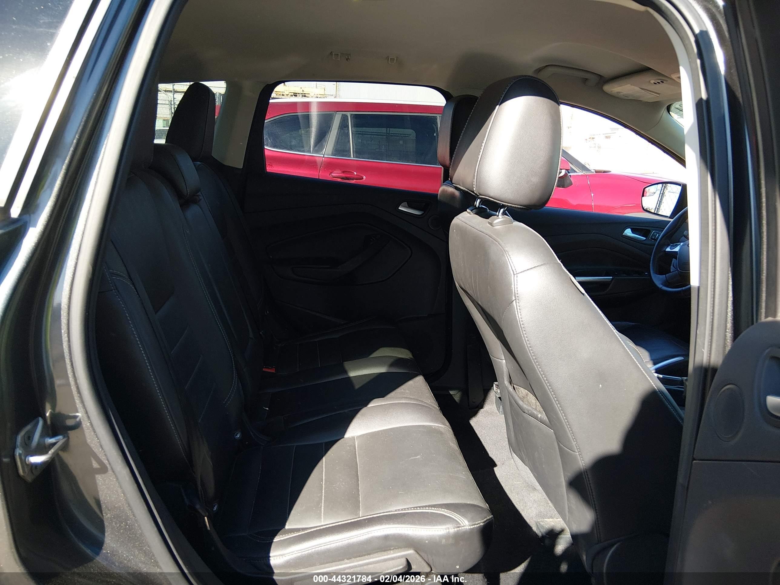 FORD ESCAPE image 8