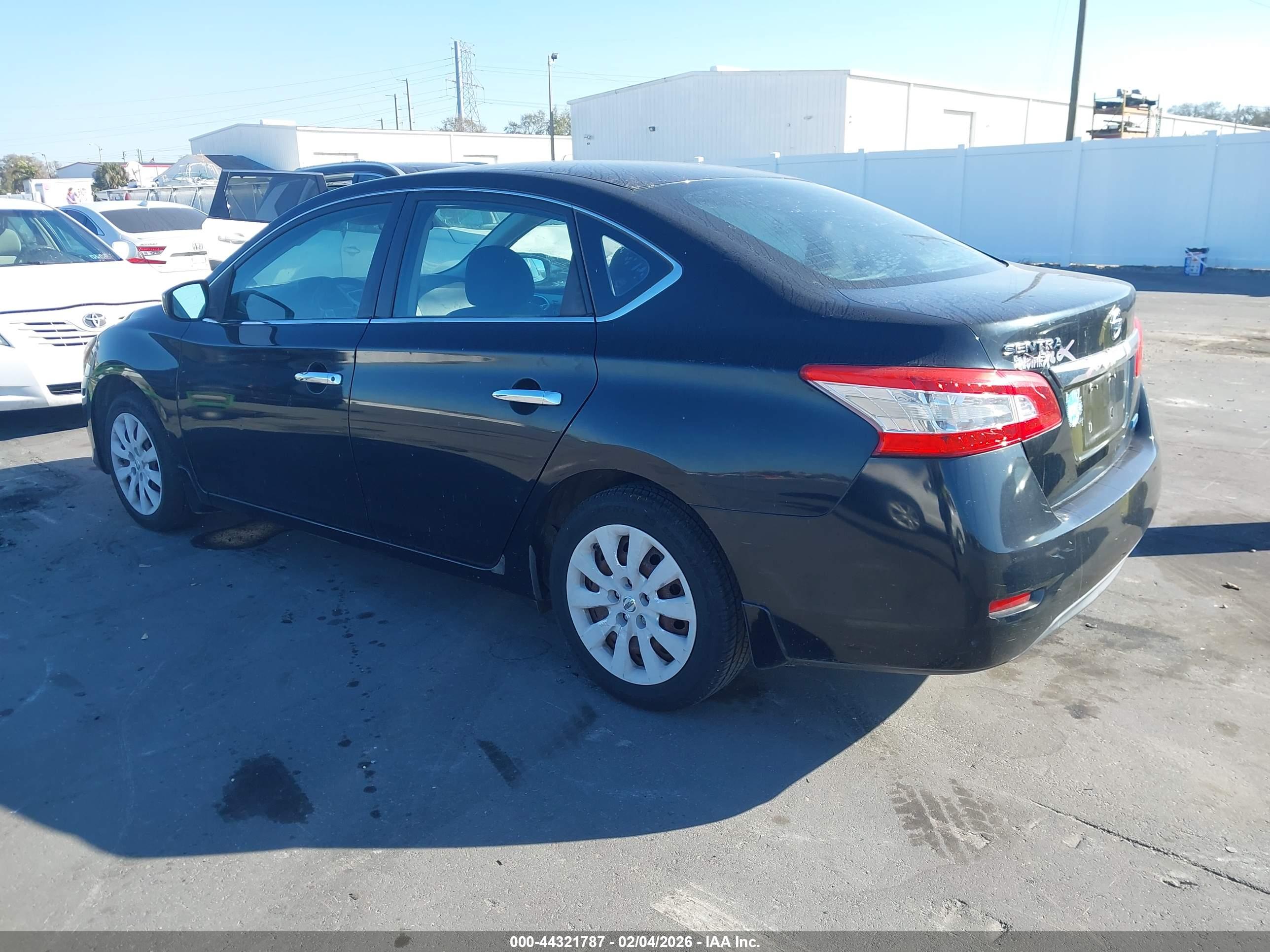 NISSAN SENTRA image 3