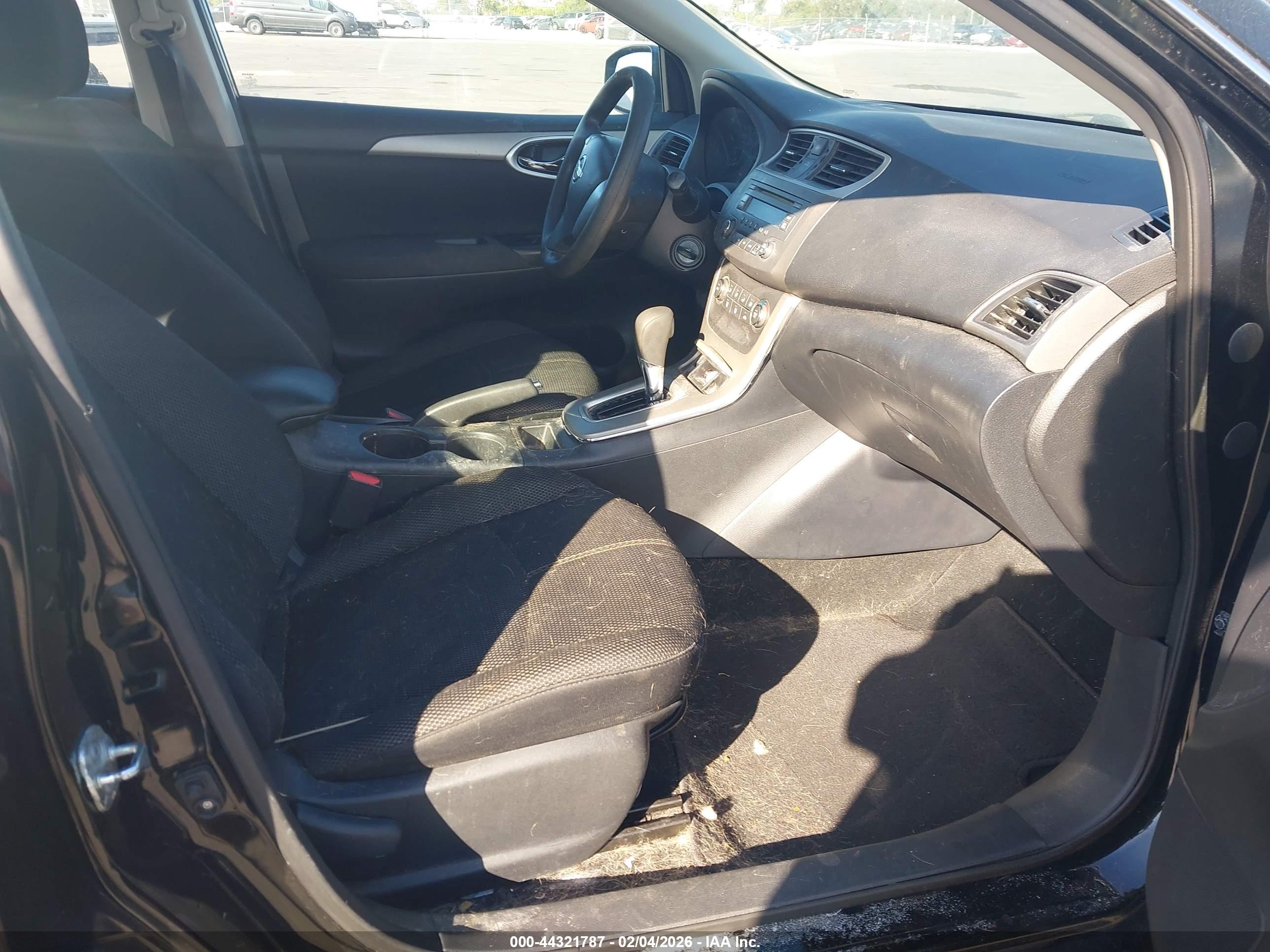 NISSAN SENTRA image 5