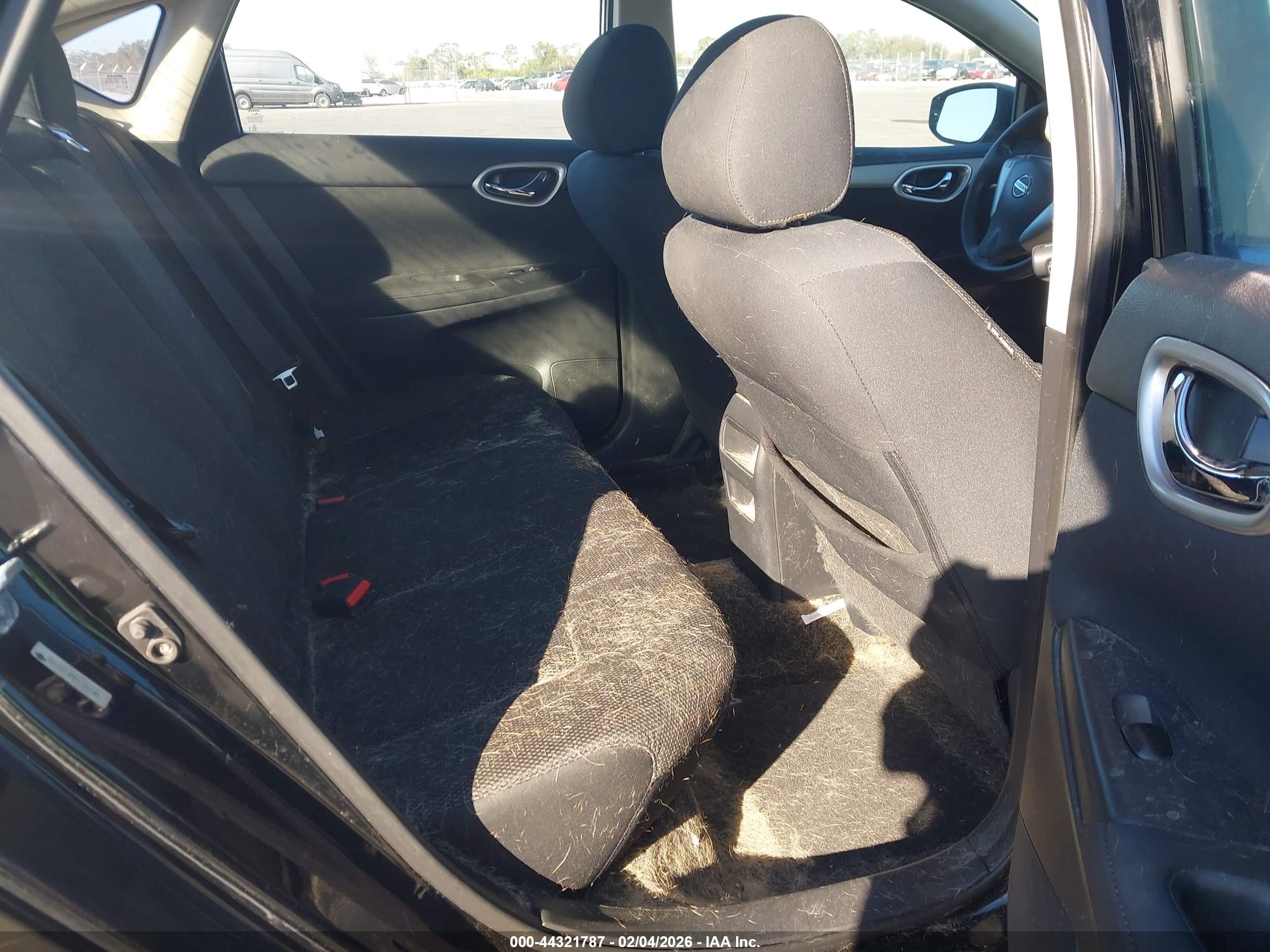 NISSAN SENTRA image 8