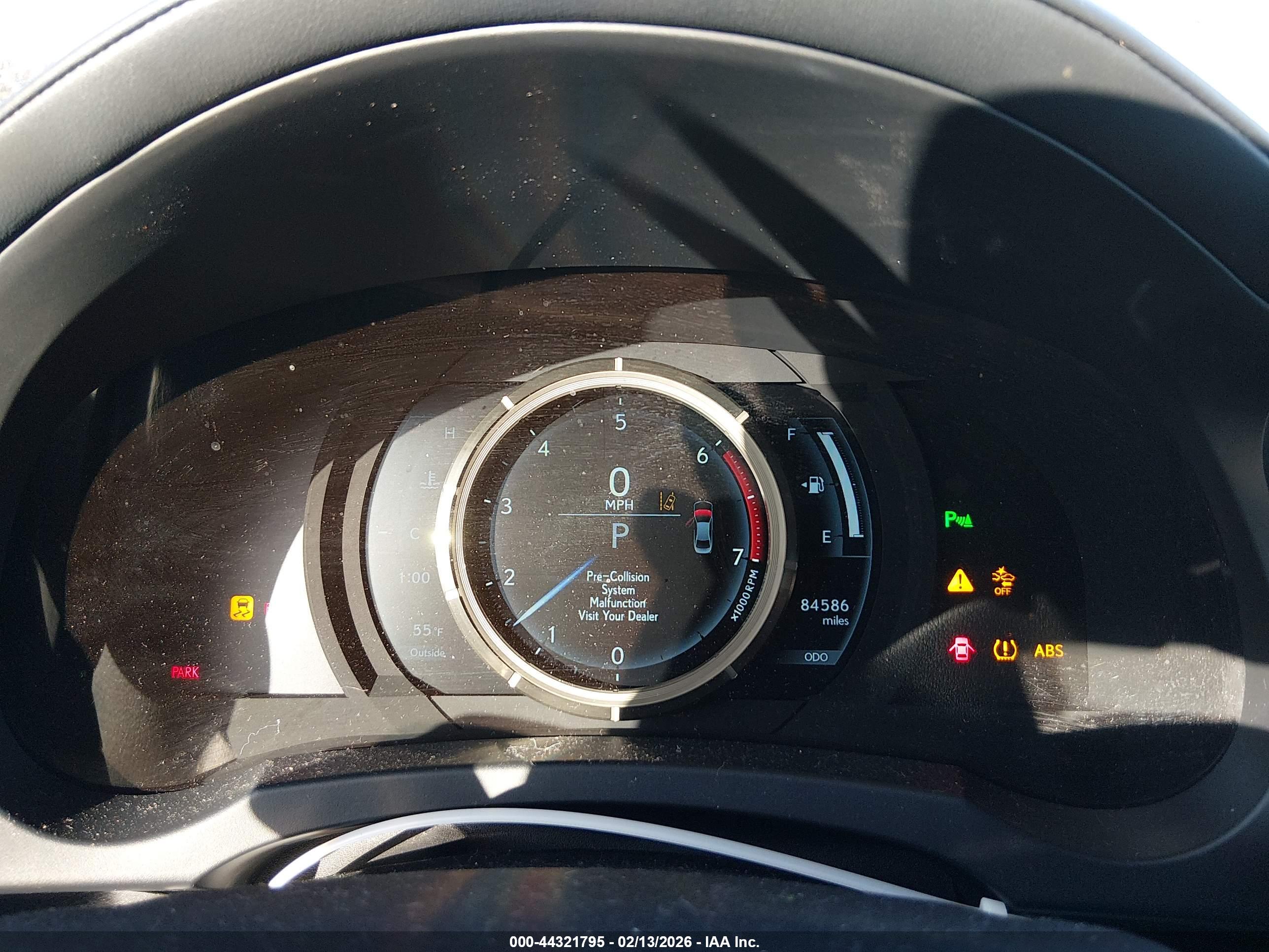 LEXUS IS image 7