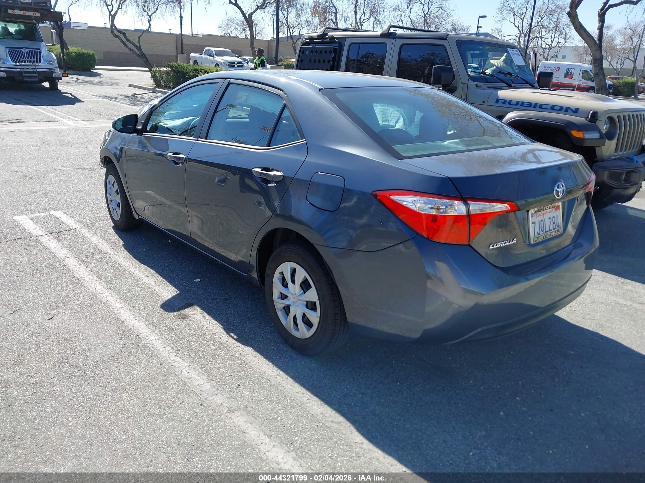 TOYOTA COROLLA image 3