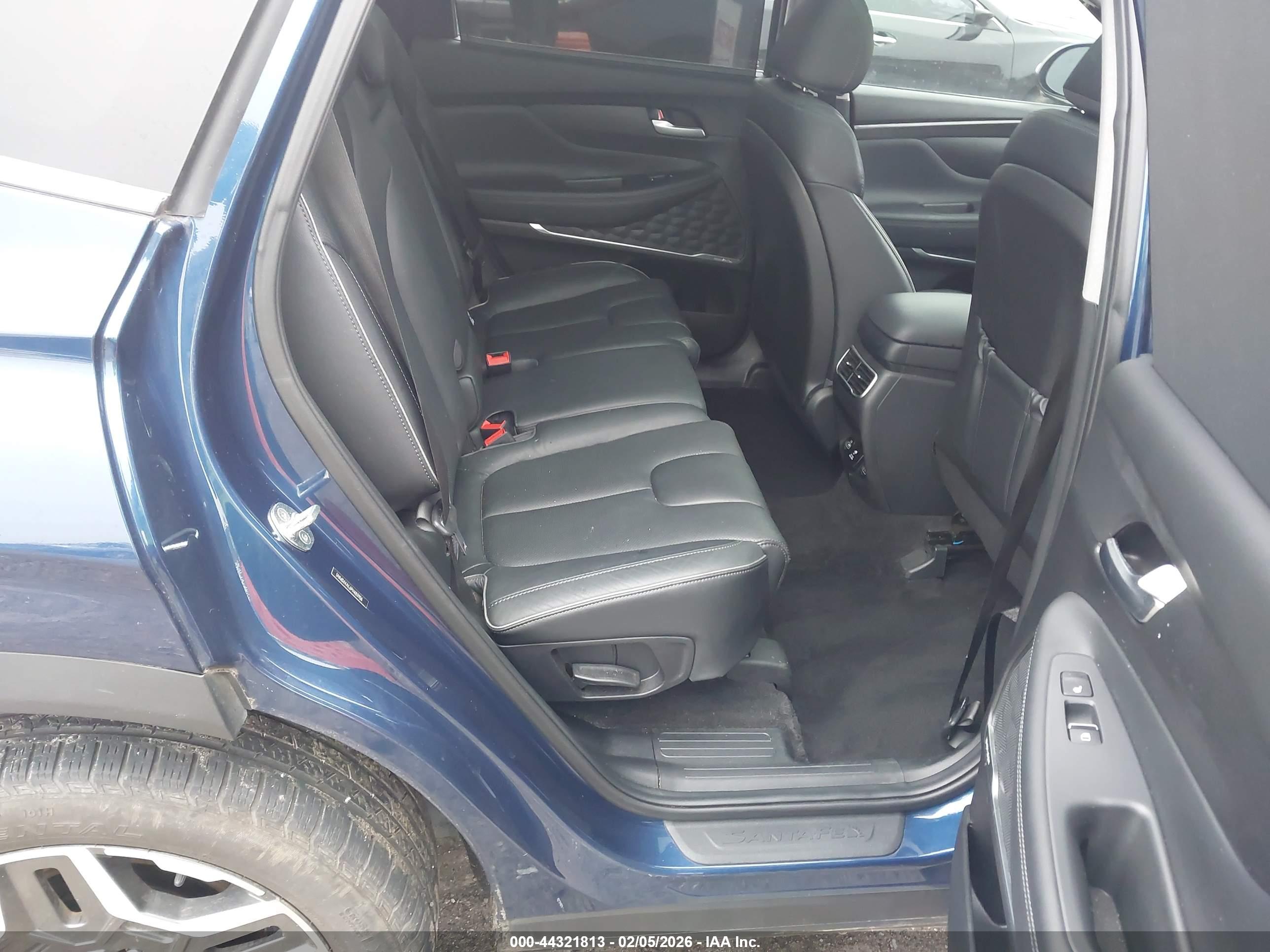 HYUNDAI SANTA image 8