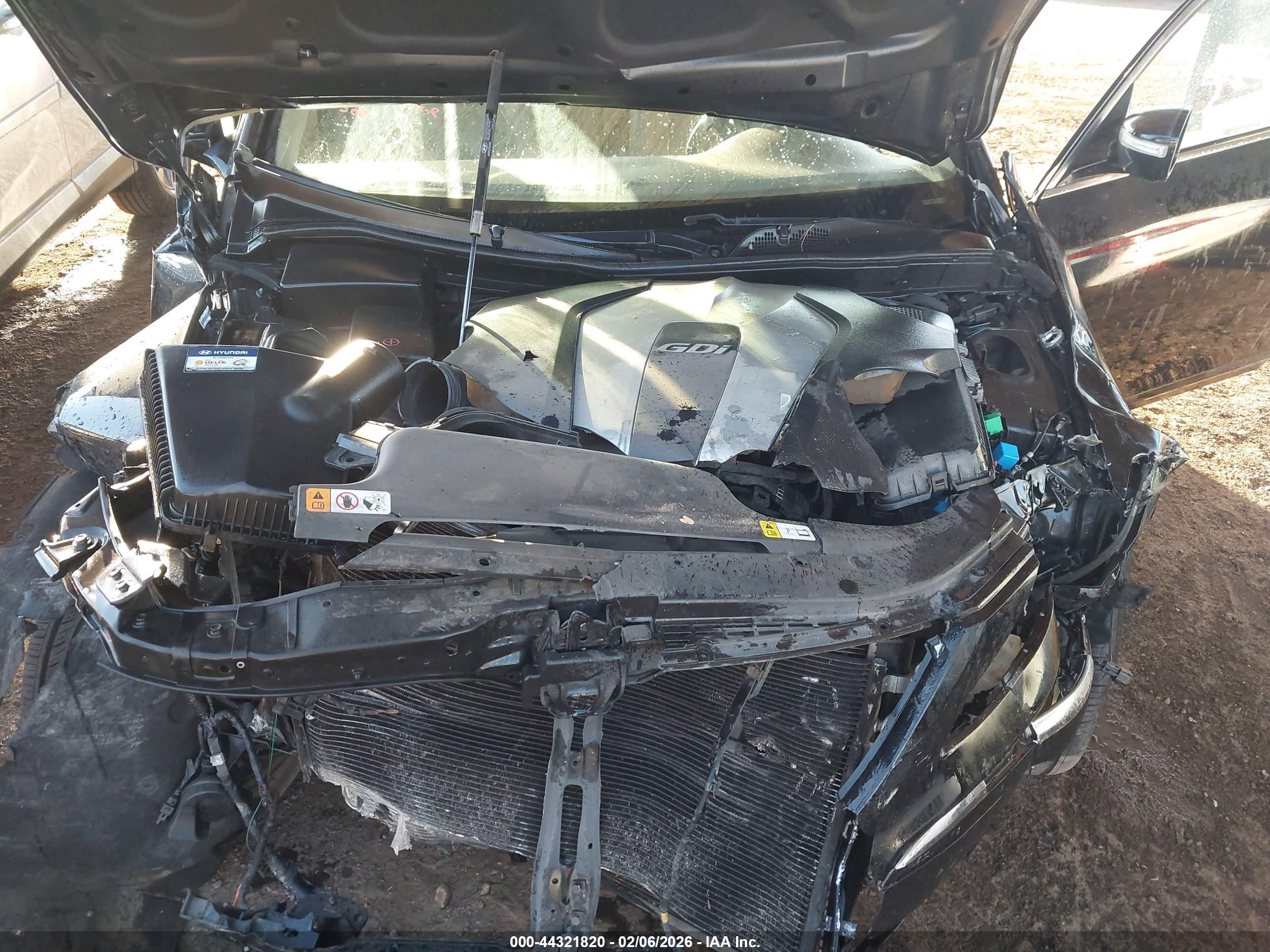 HYUNDAI GENESIS image 10