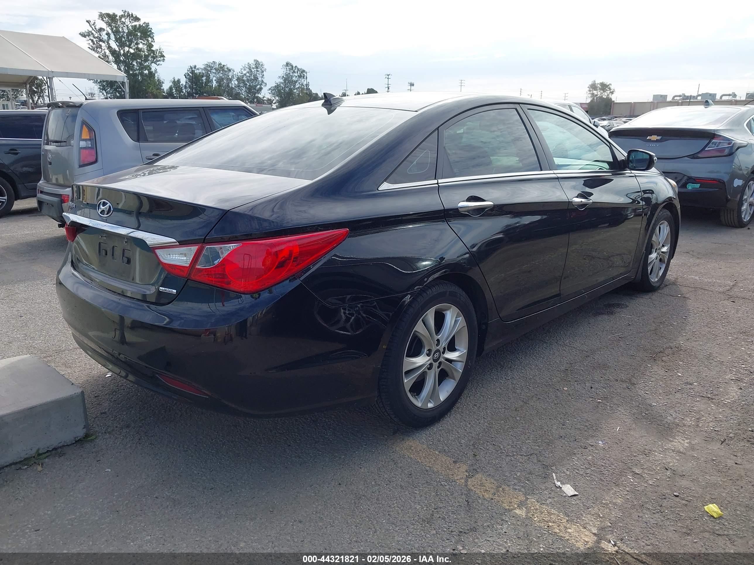 HYUNDAI SONATA image 4