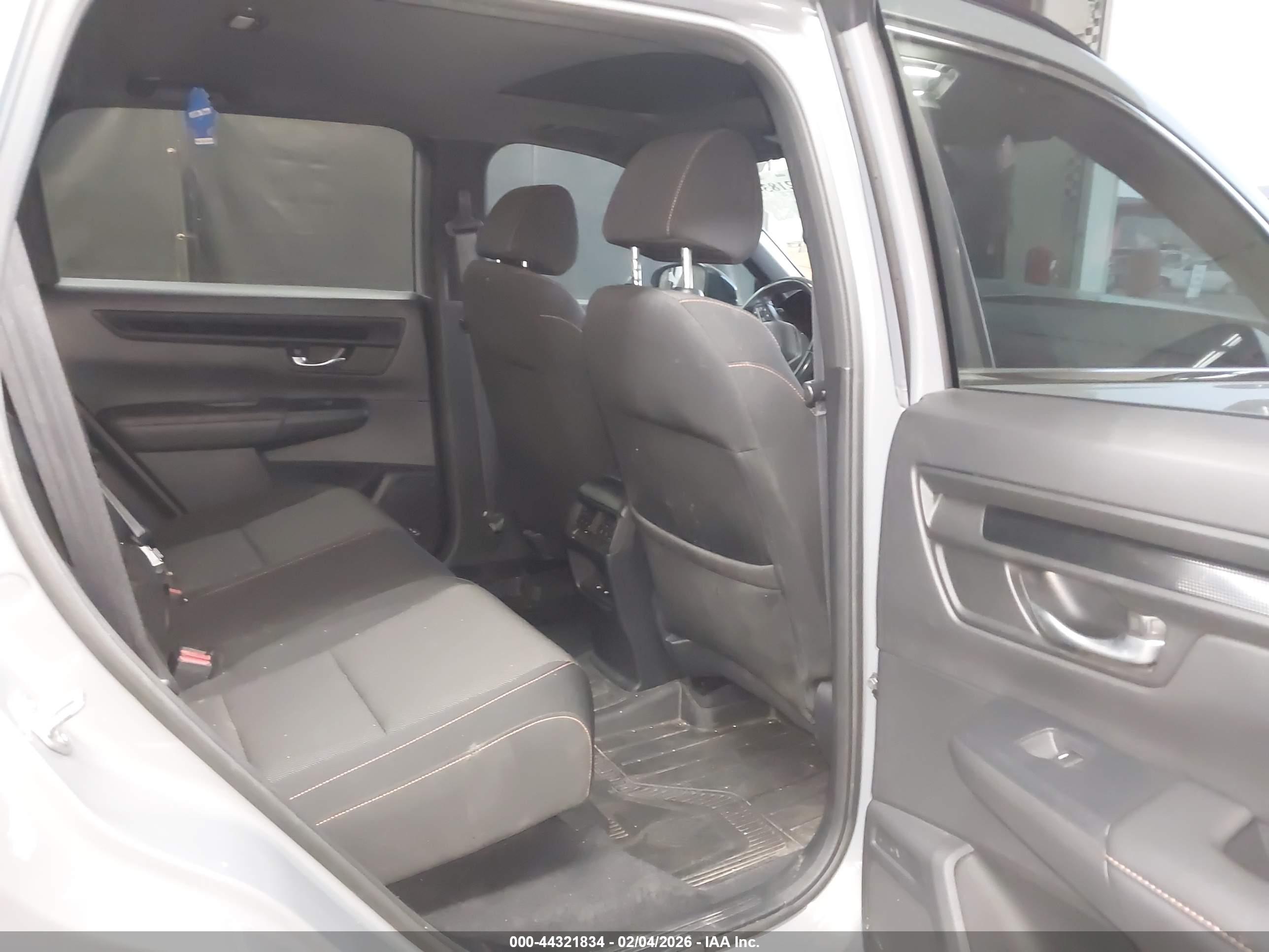 HONDA CR-V image 8